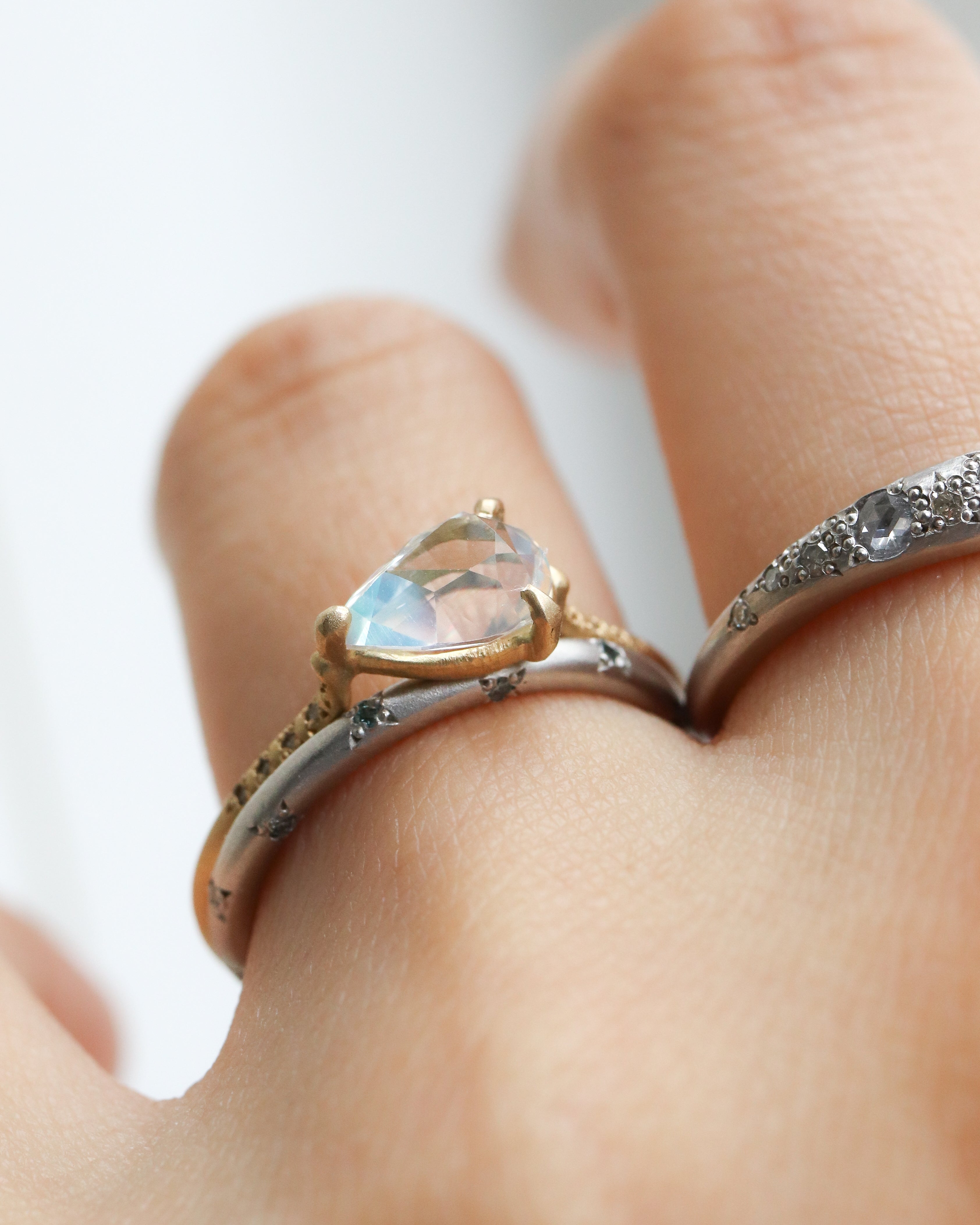 Prong Ring - Rainbow Moon Stone -