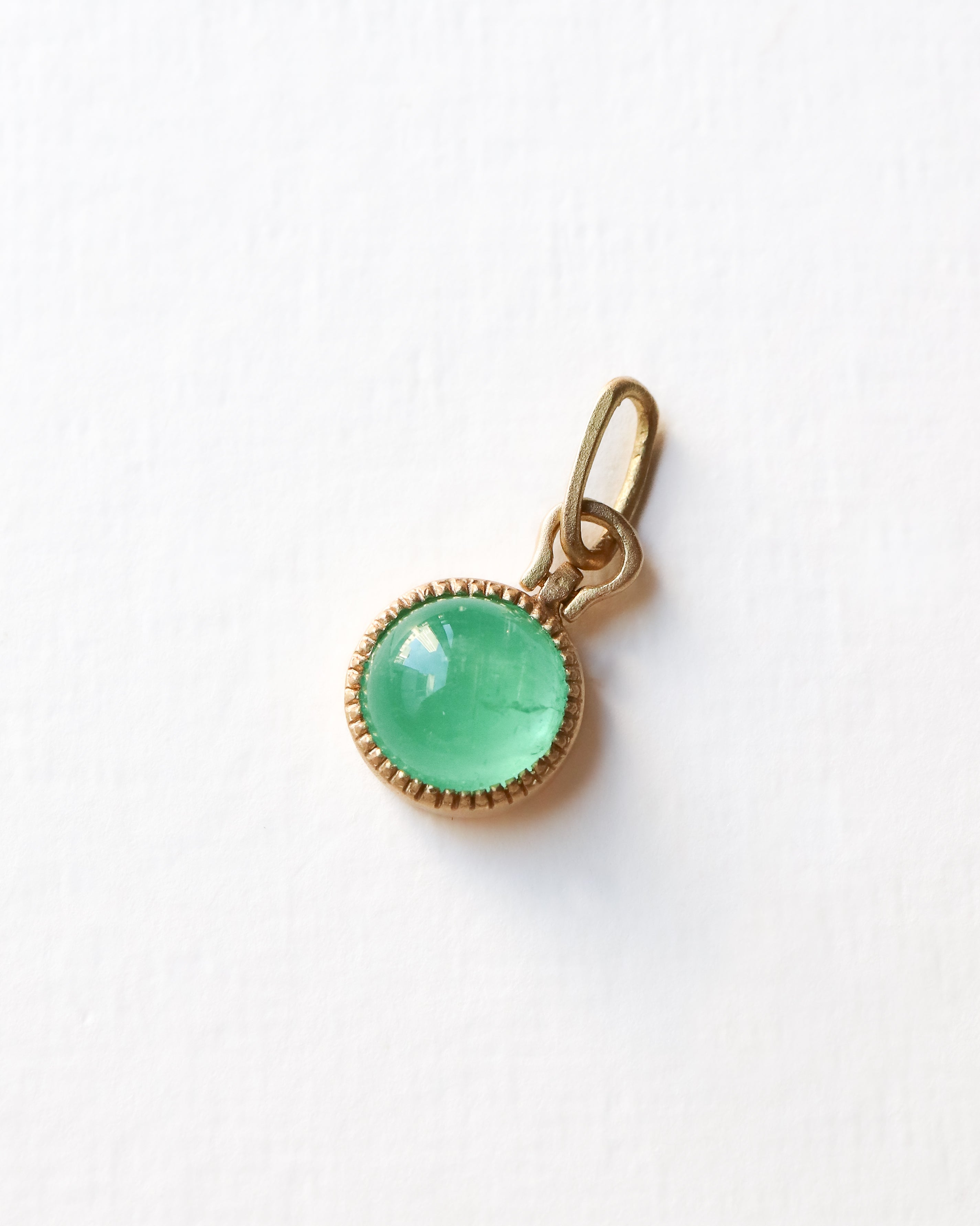 HorseShoe Milgrain Necklace - Emerald -