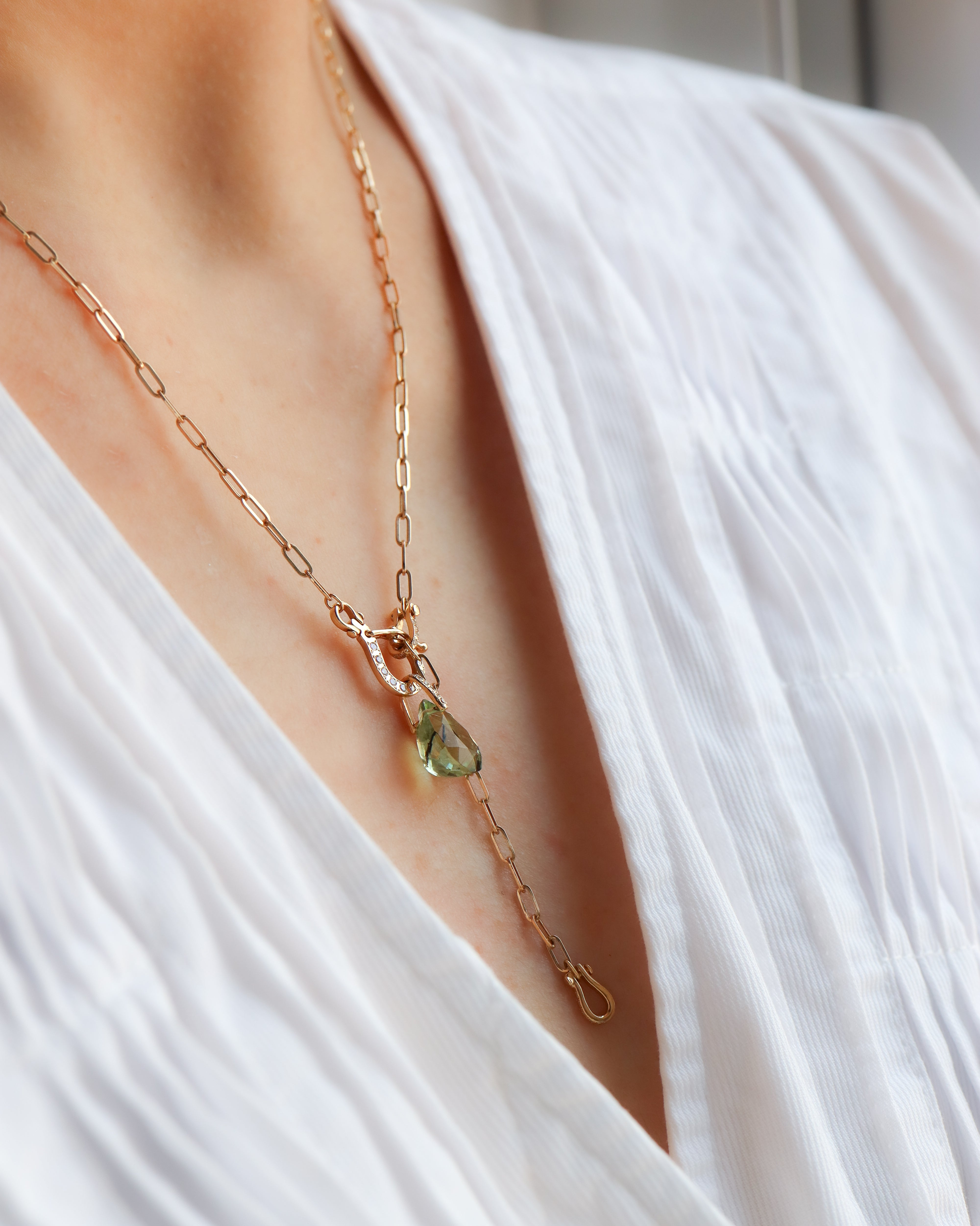 Hibiki Stone Necklace - Peridot Rutile -
