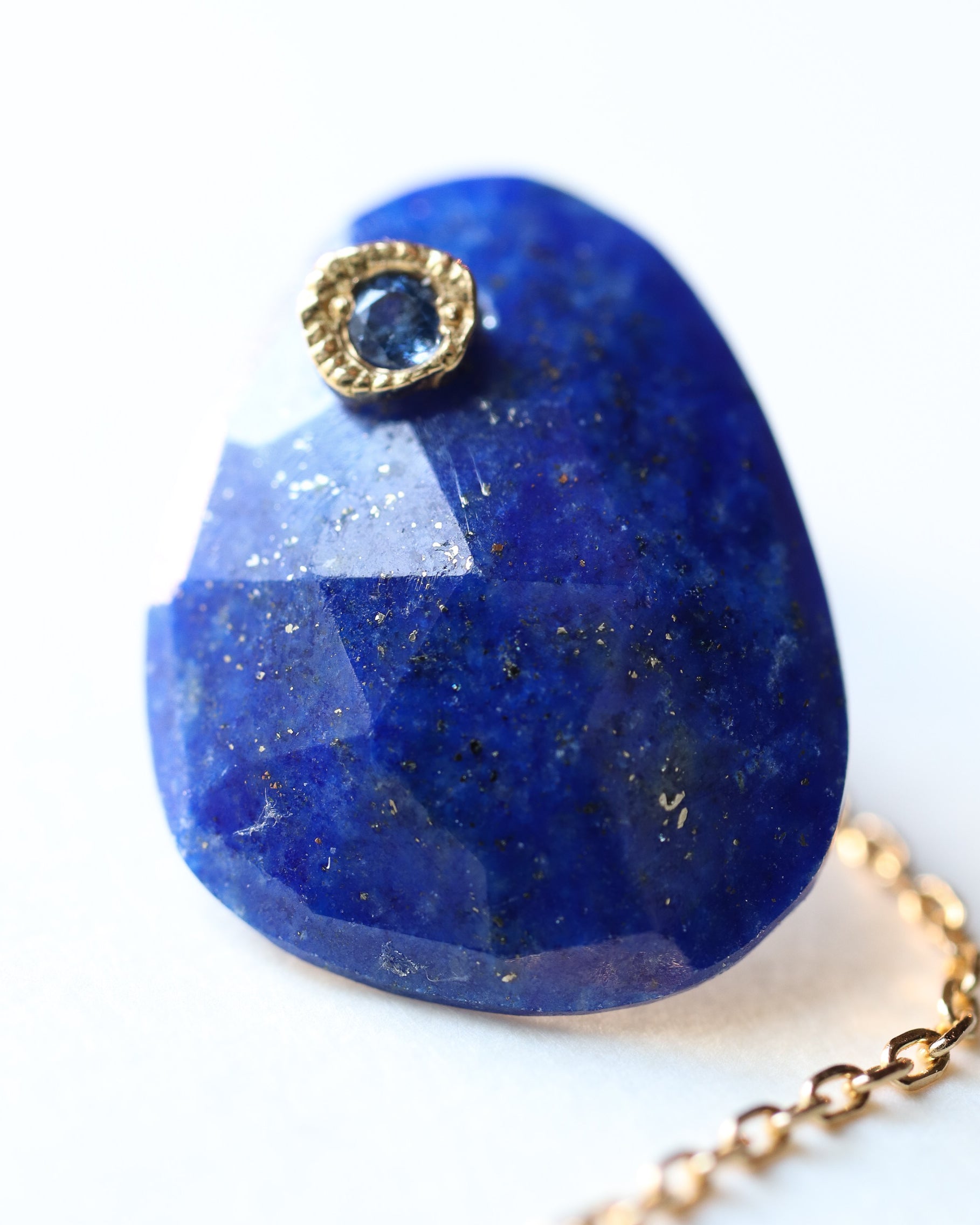 Flat Pierced Earrings - Lapis Lazuli -