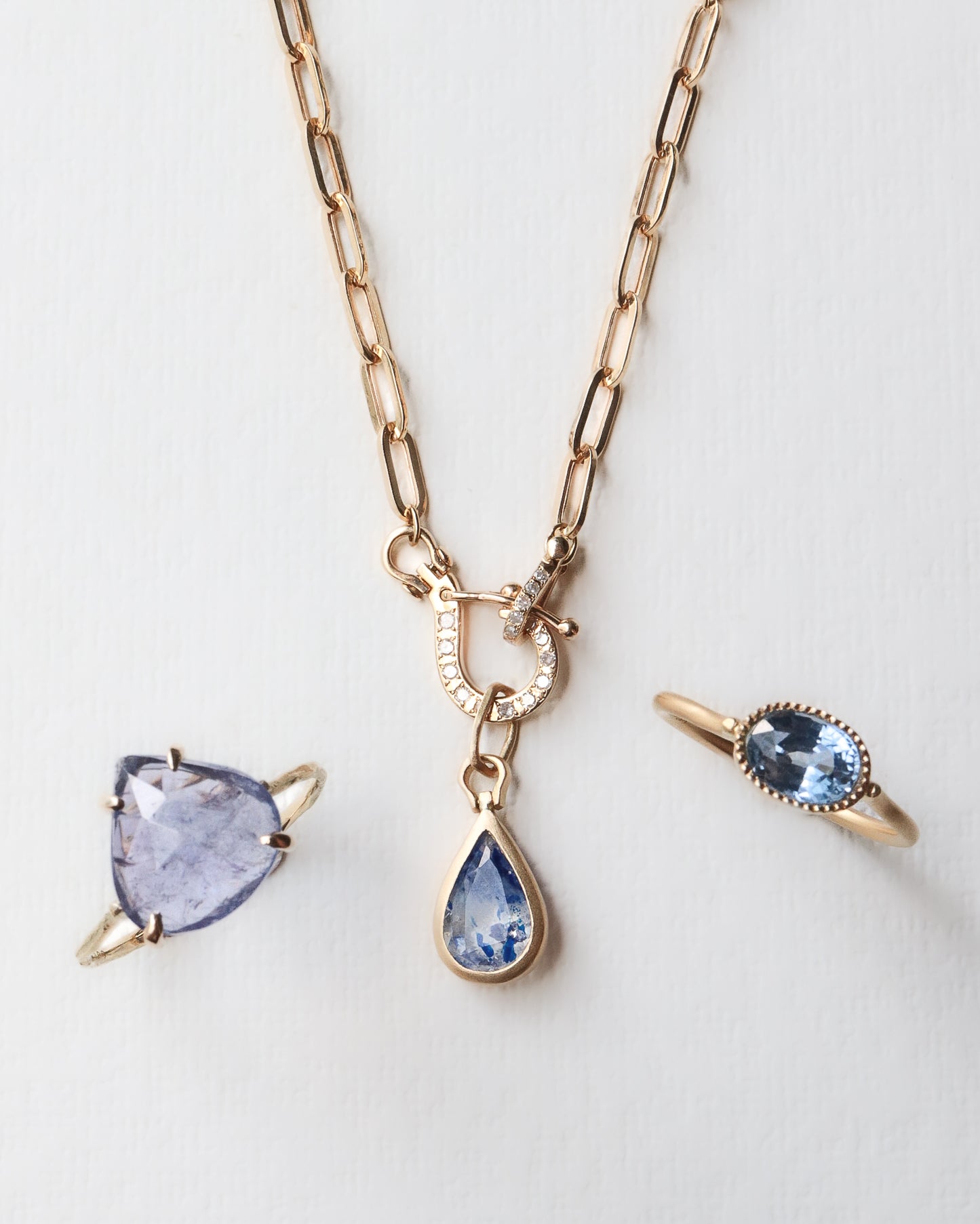 HorseShoe collet Necklace - Sodalite -