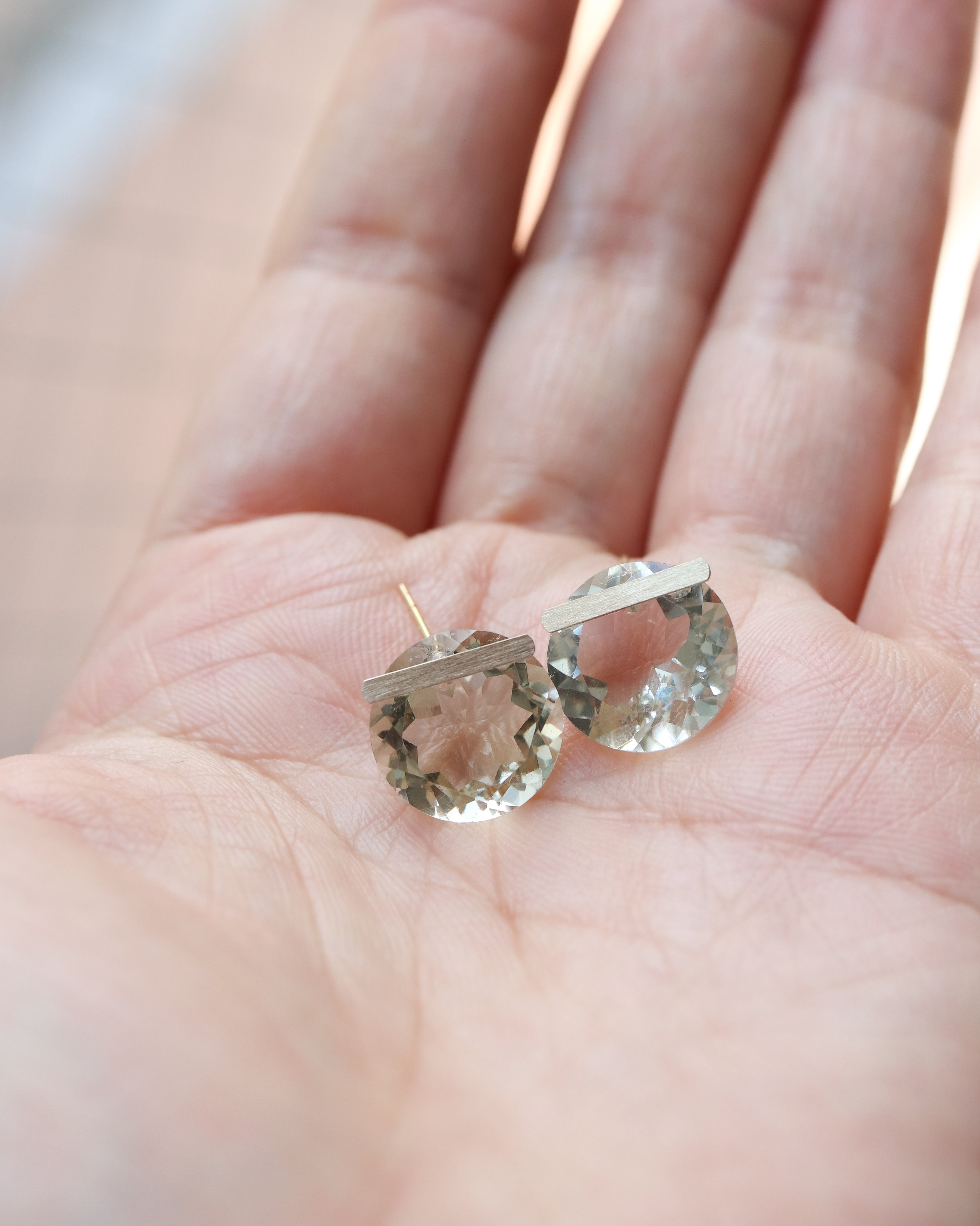 Bar stone Pierced Earring - Green Amethyst -