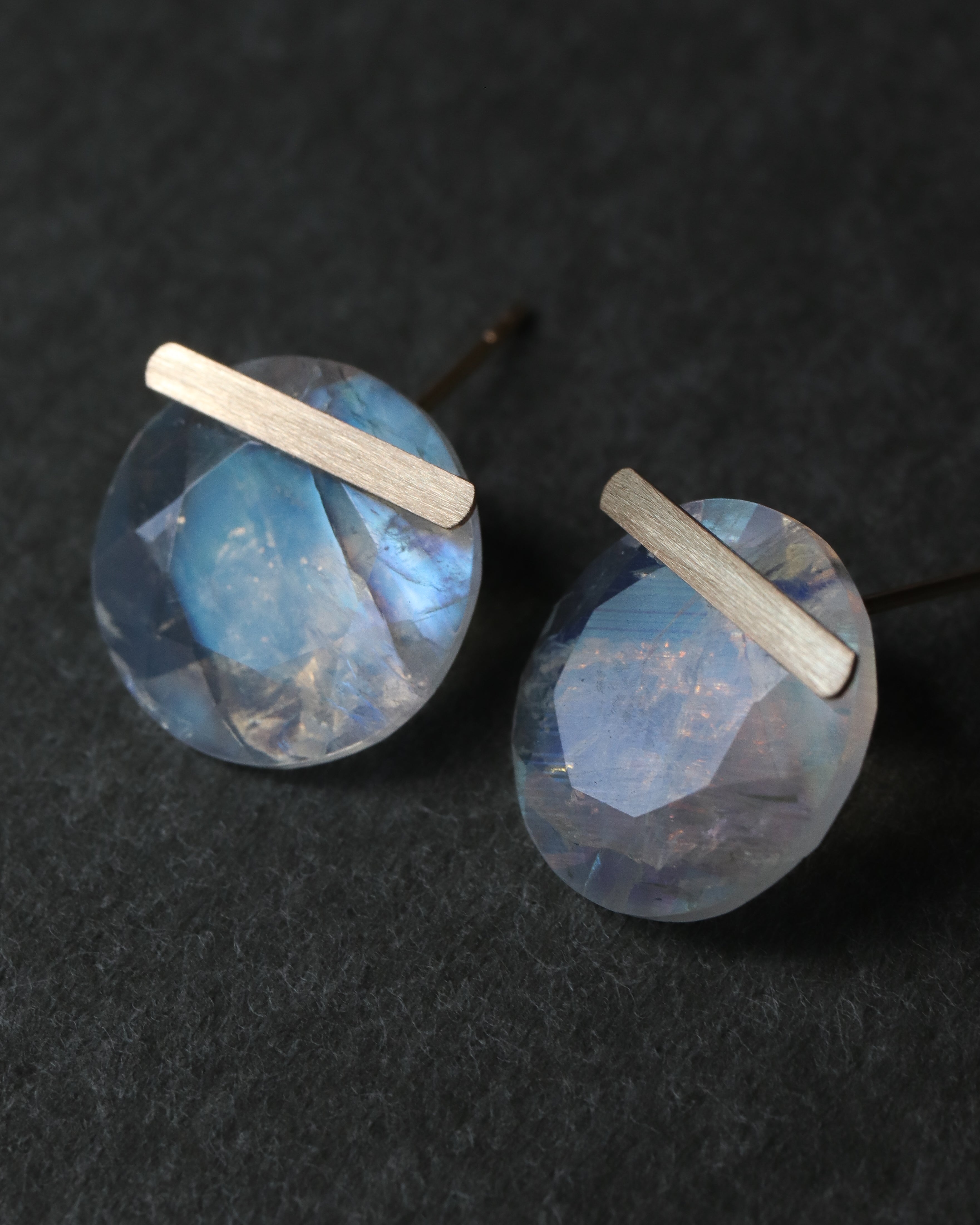 Bar stone Pierced Earring - Rainbow Moon Stone -