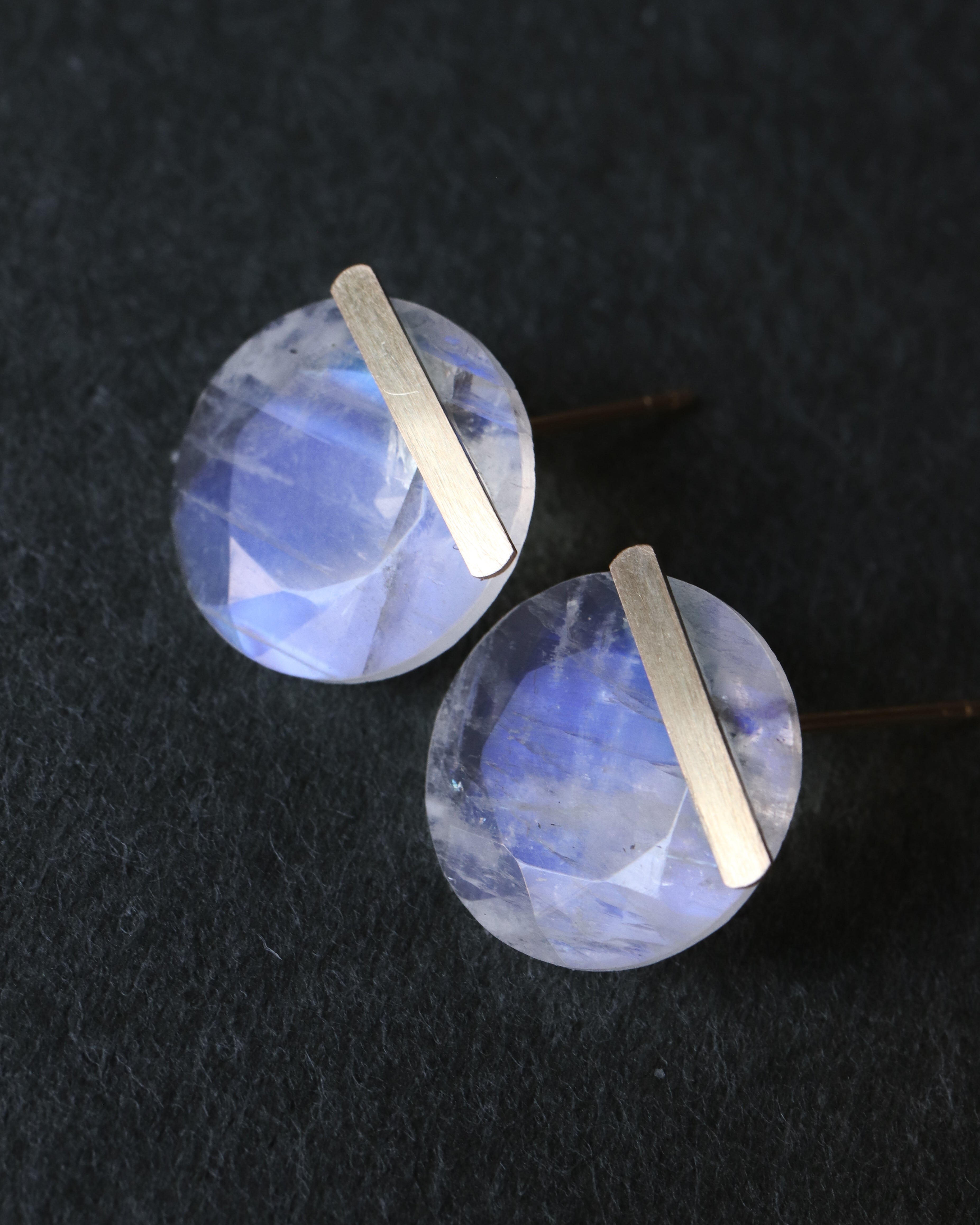 Bar stone Pierced Earring - Rainbow Moon Stone -