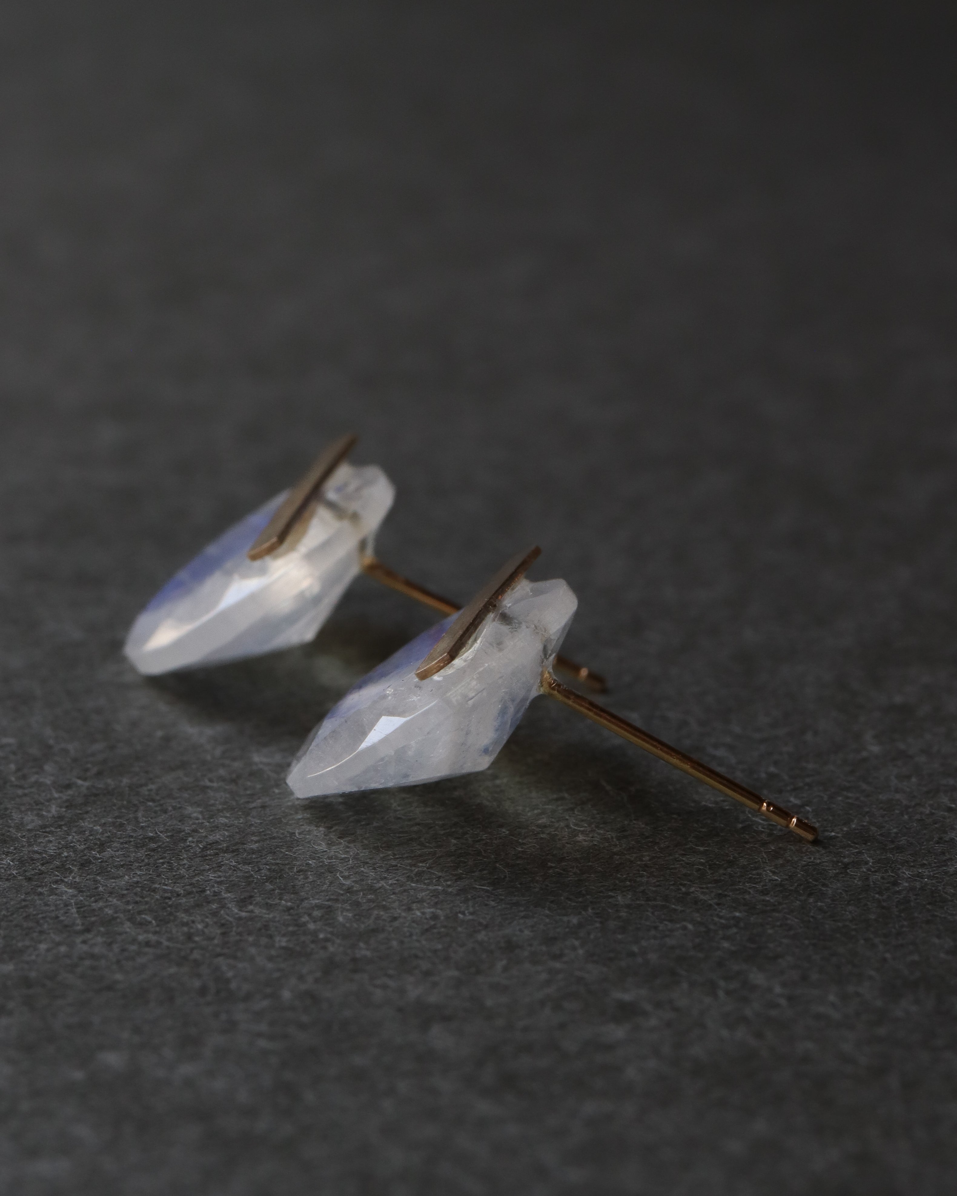 Bar stone Pierced Earring - Rainbow Moon Stone -