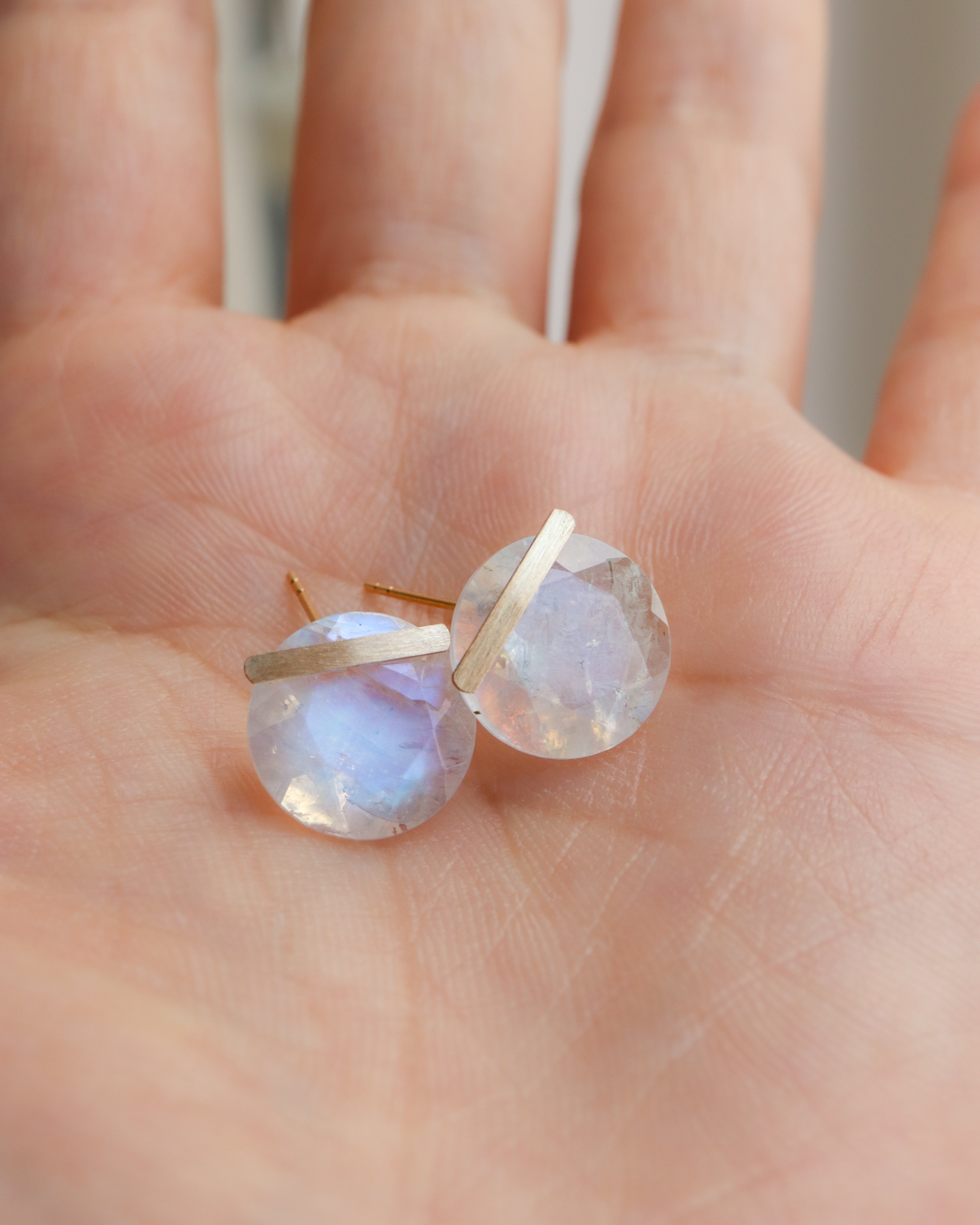 Bar stone Pierced Earring - Rainbow Moon Stone -
