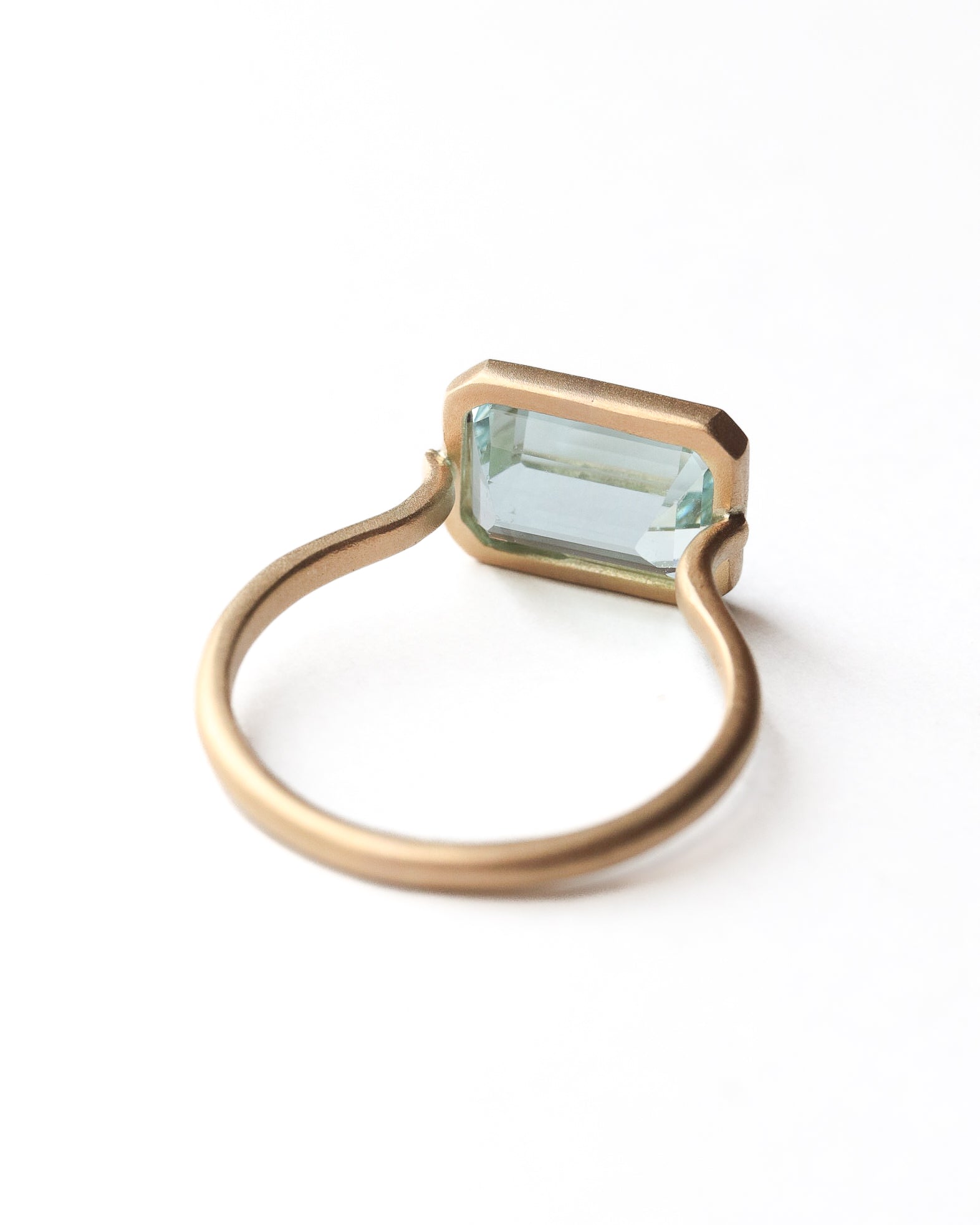 Collet Ring - Aquamarine -