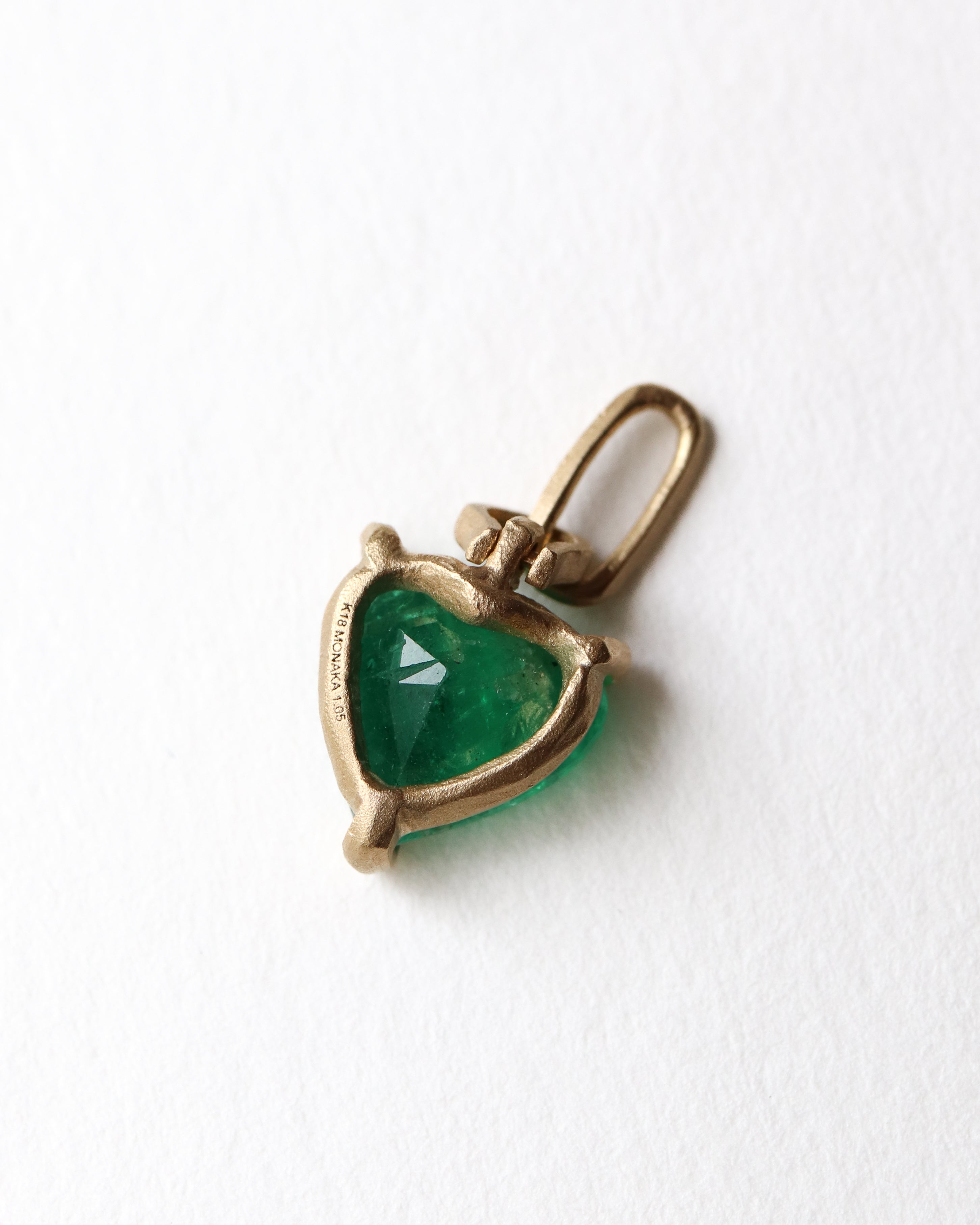Horse Shoe Prong Necklace - Emerald -