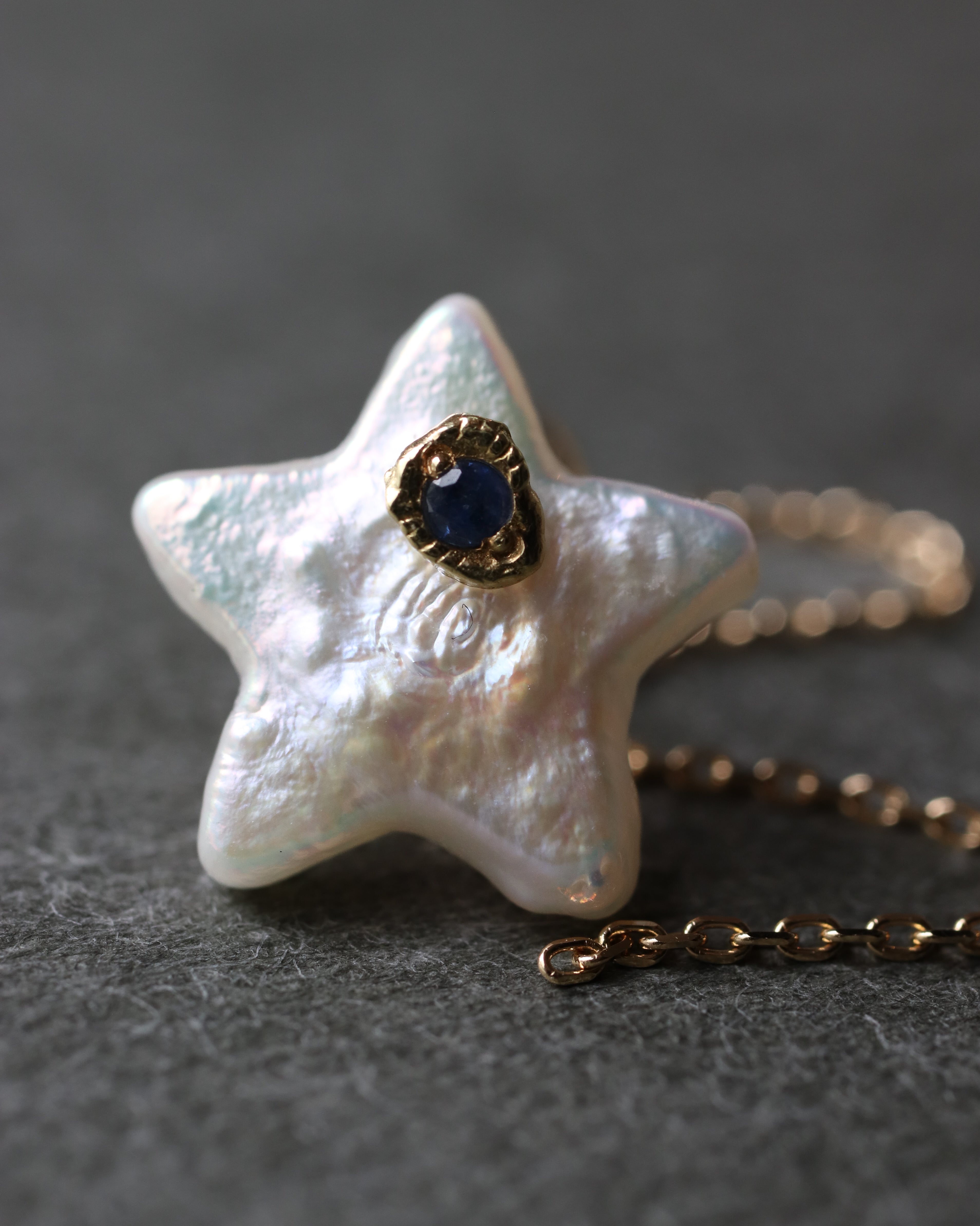 Flat Pierced Earring - Pearl - A