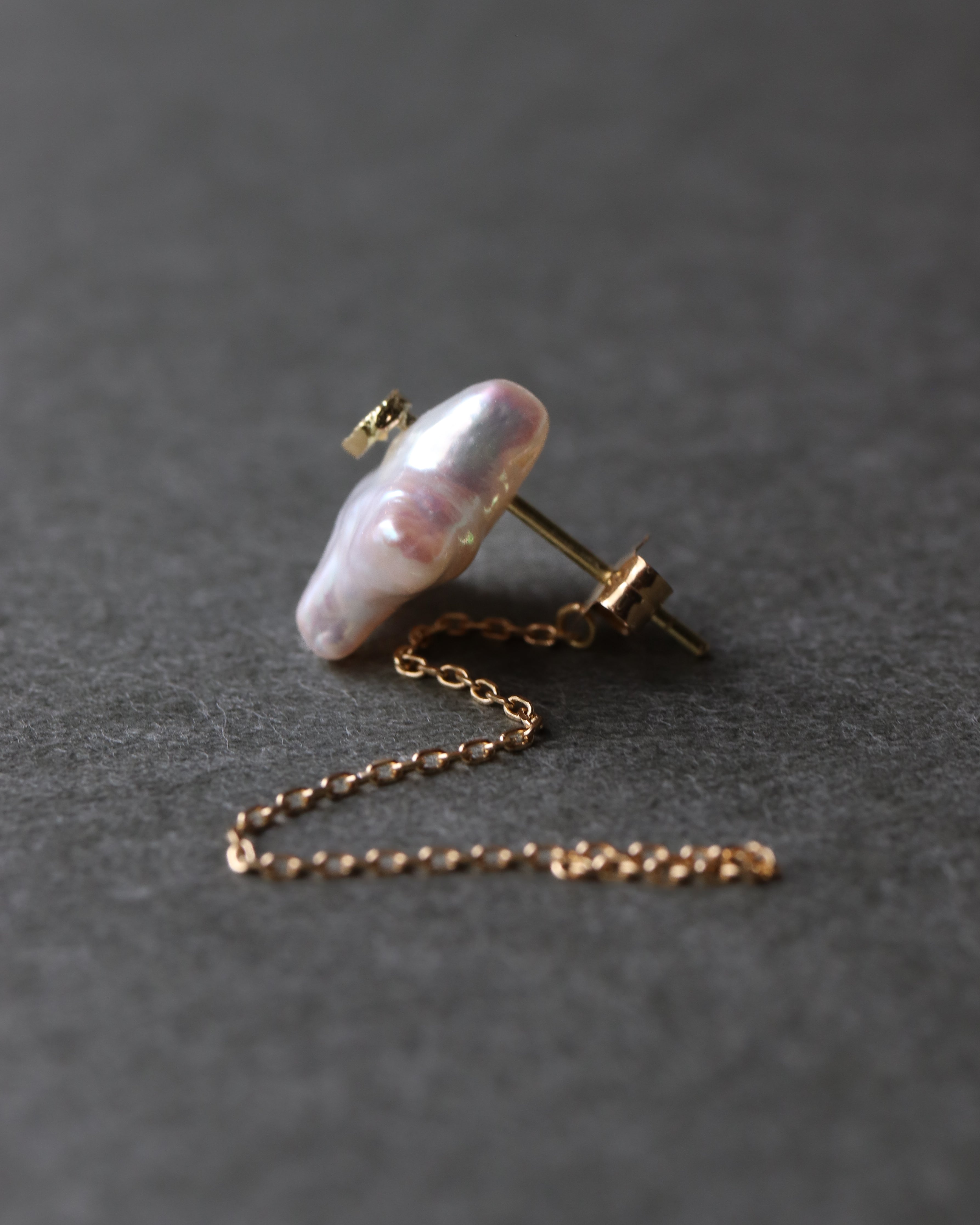Flat Pierced Earring - Pearl - C