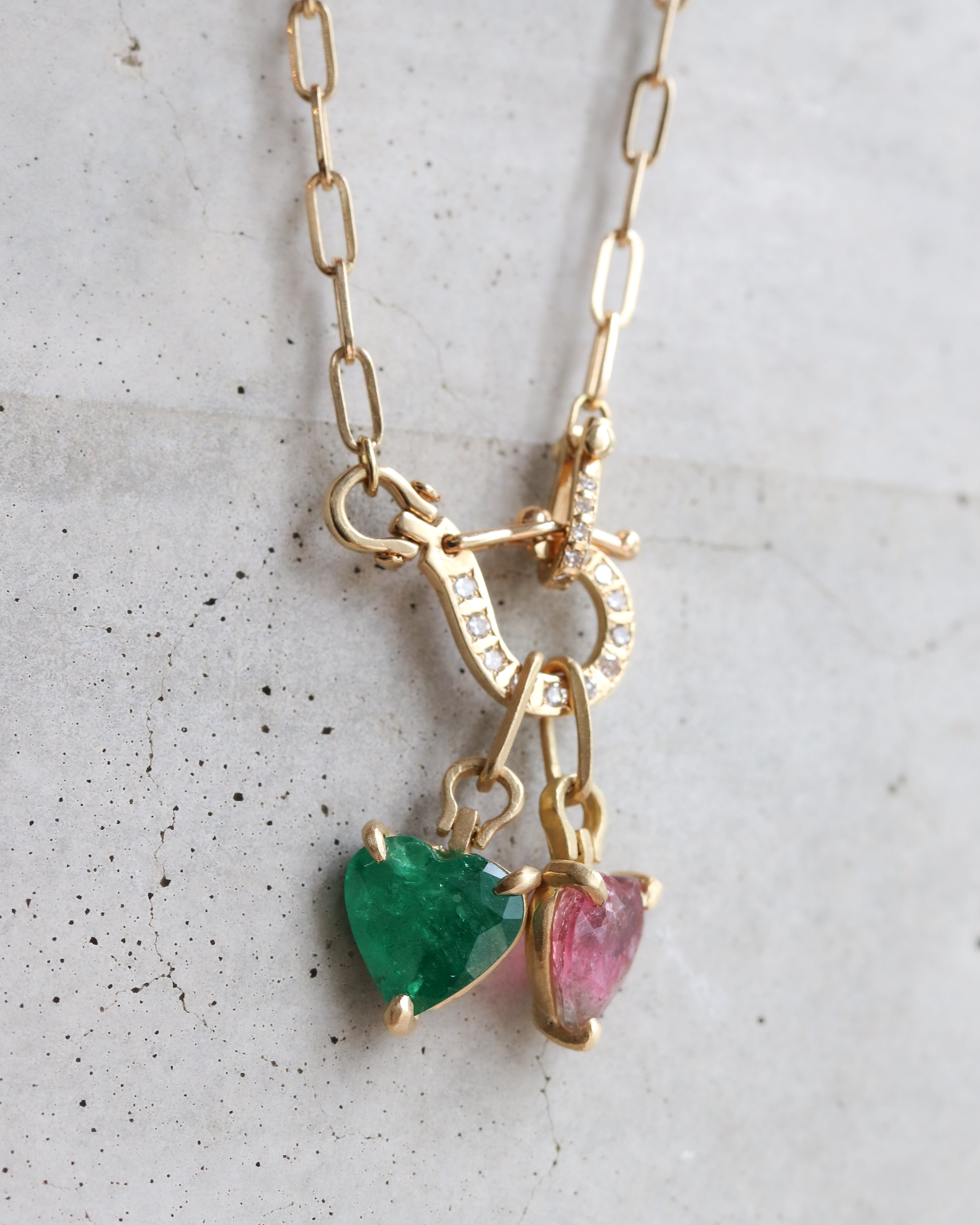 Horse Shoe Prong Necklace - Emerald -
