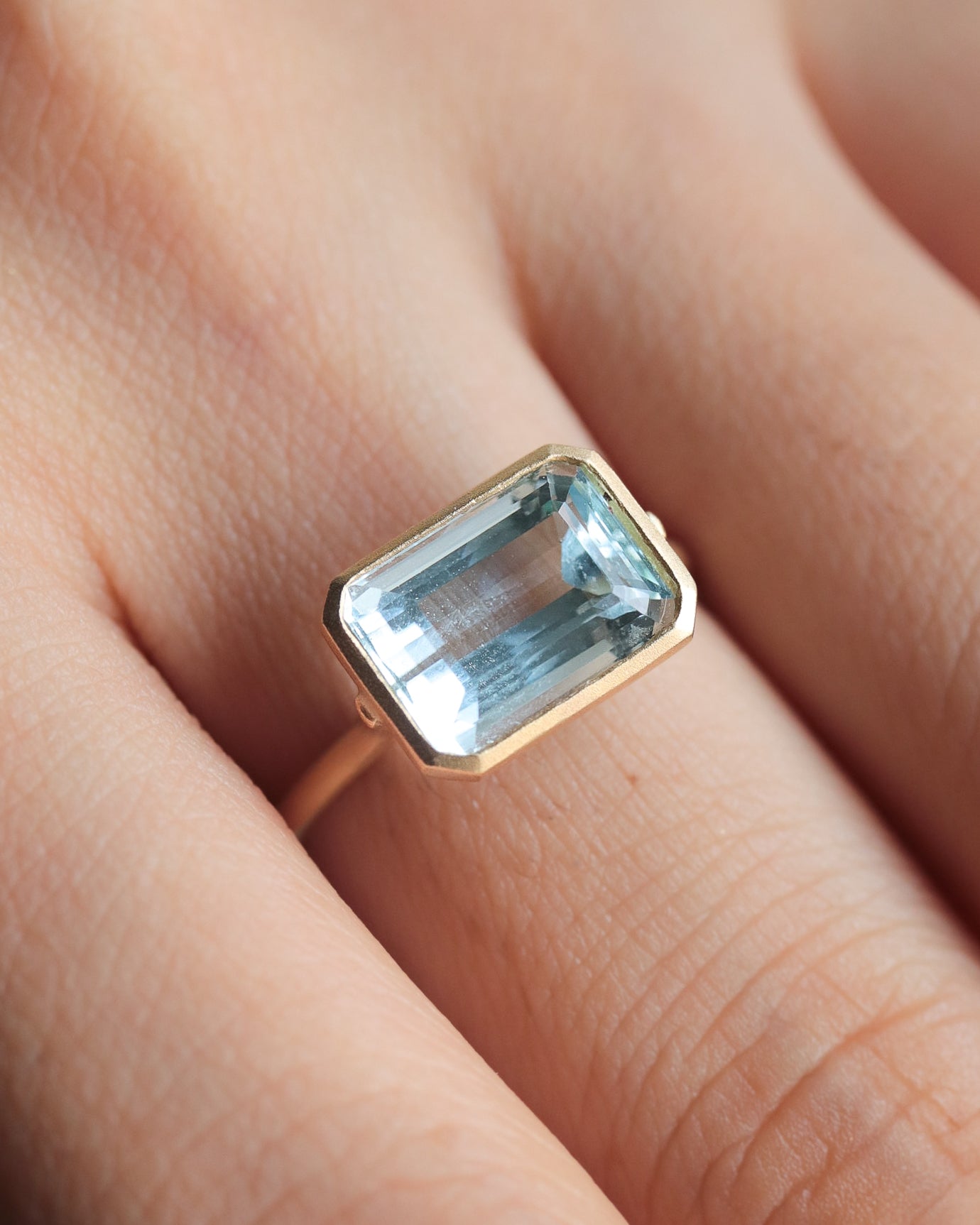 Collet Ring - Aquamarine -