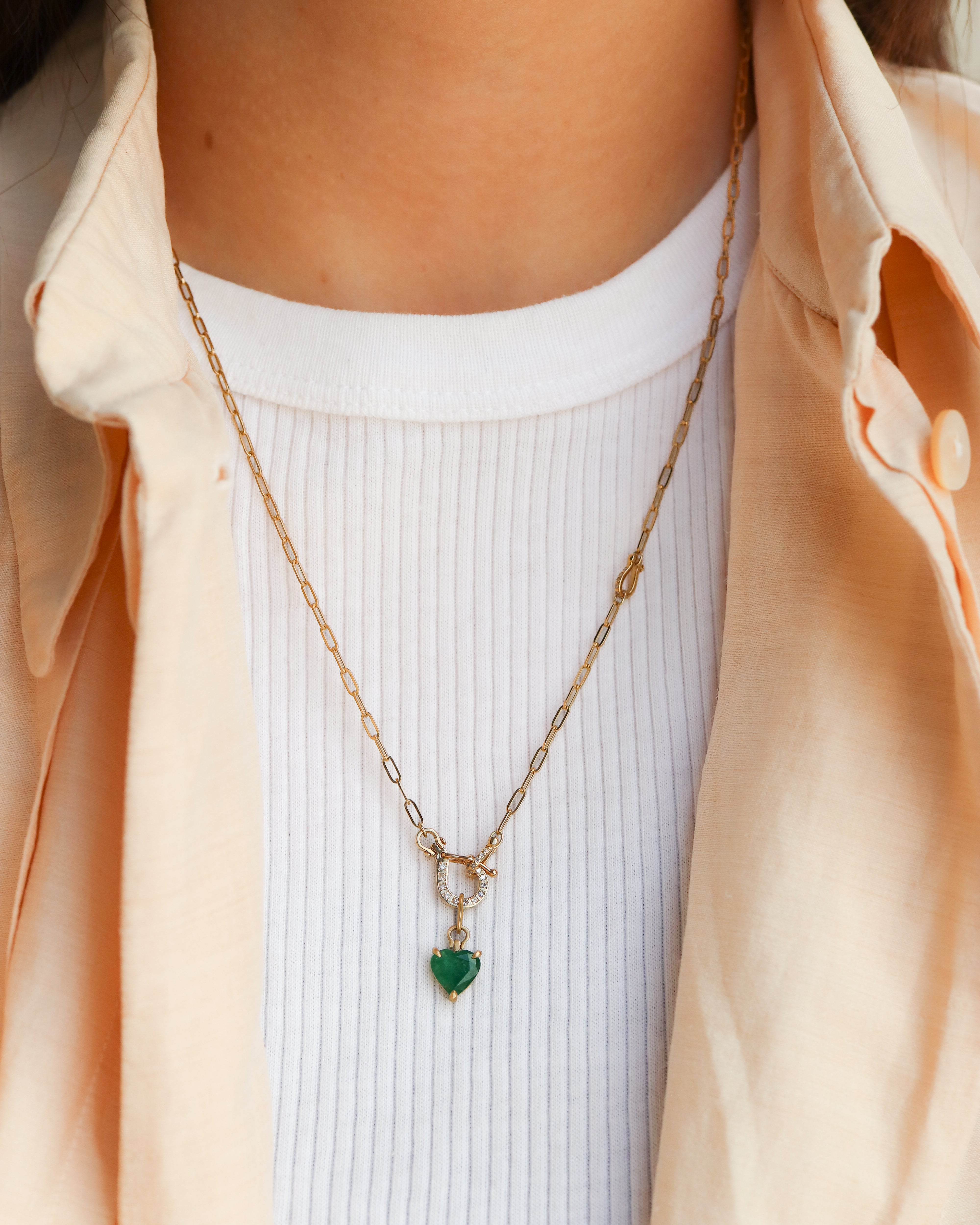 Horse Shoe Prong Necklace - Emerald -