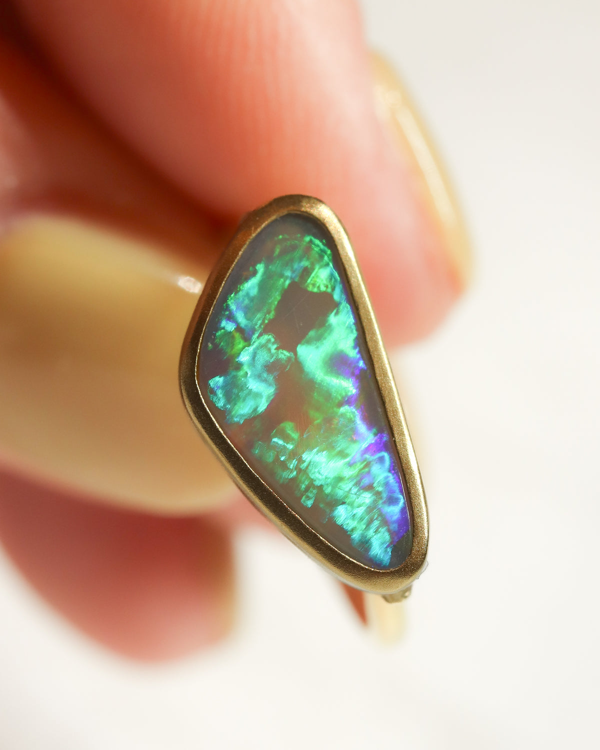 Collet Ring - Crystal Black Opal -