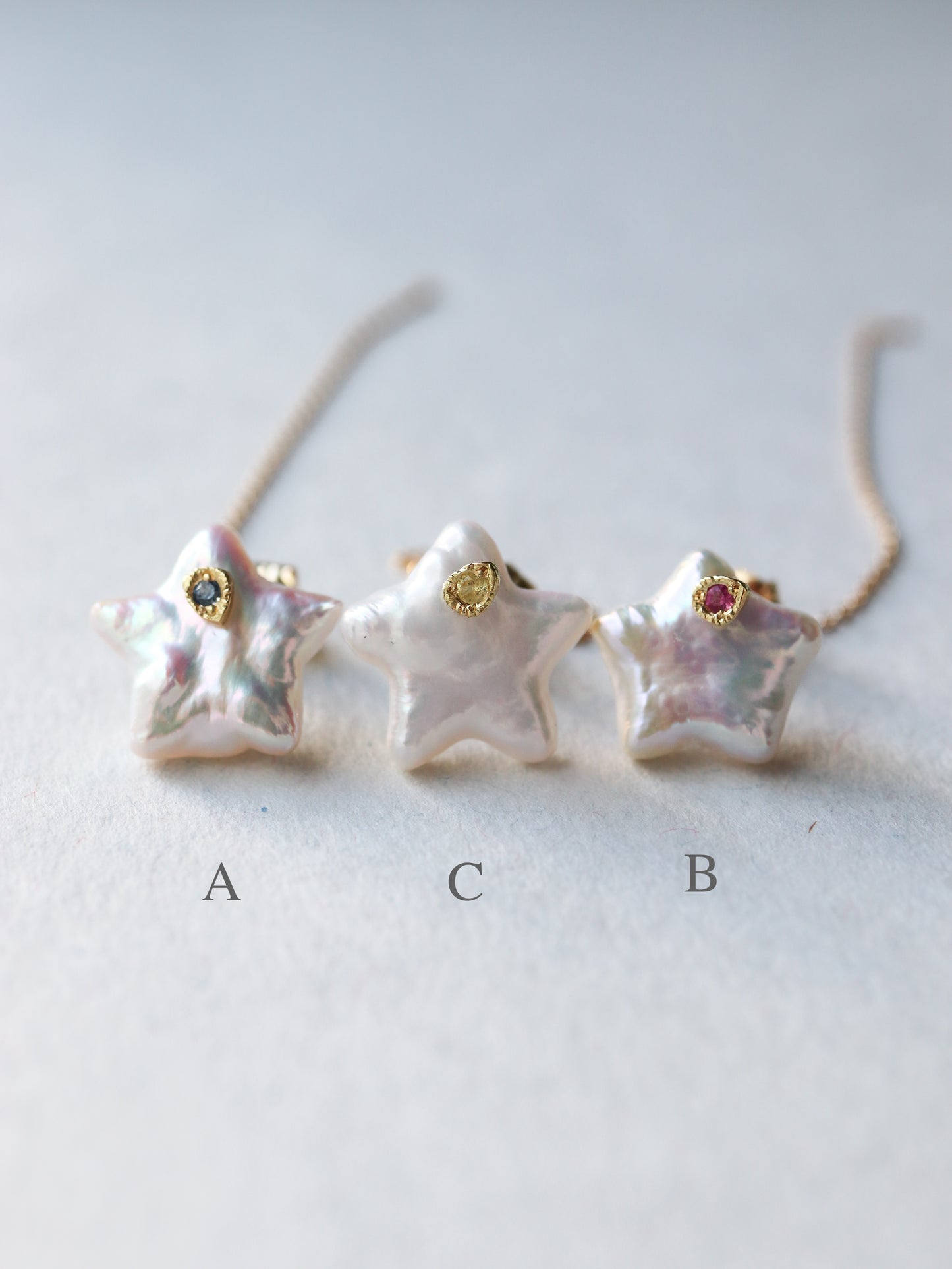 Flat Pierced Earring - Pearl / C -