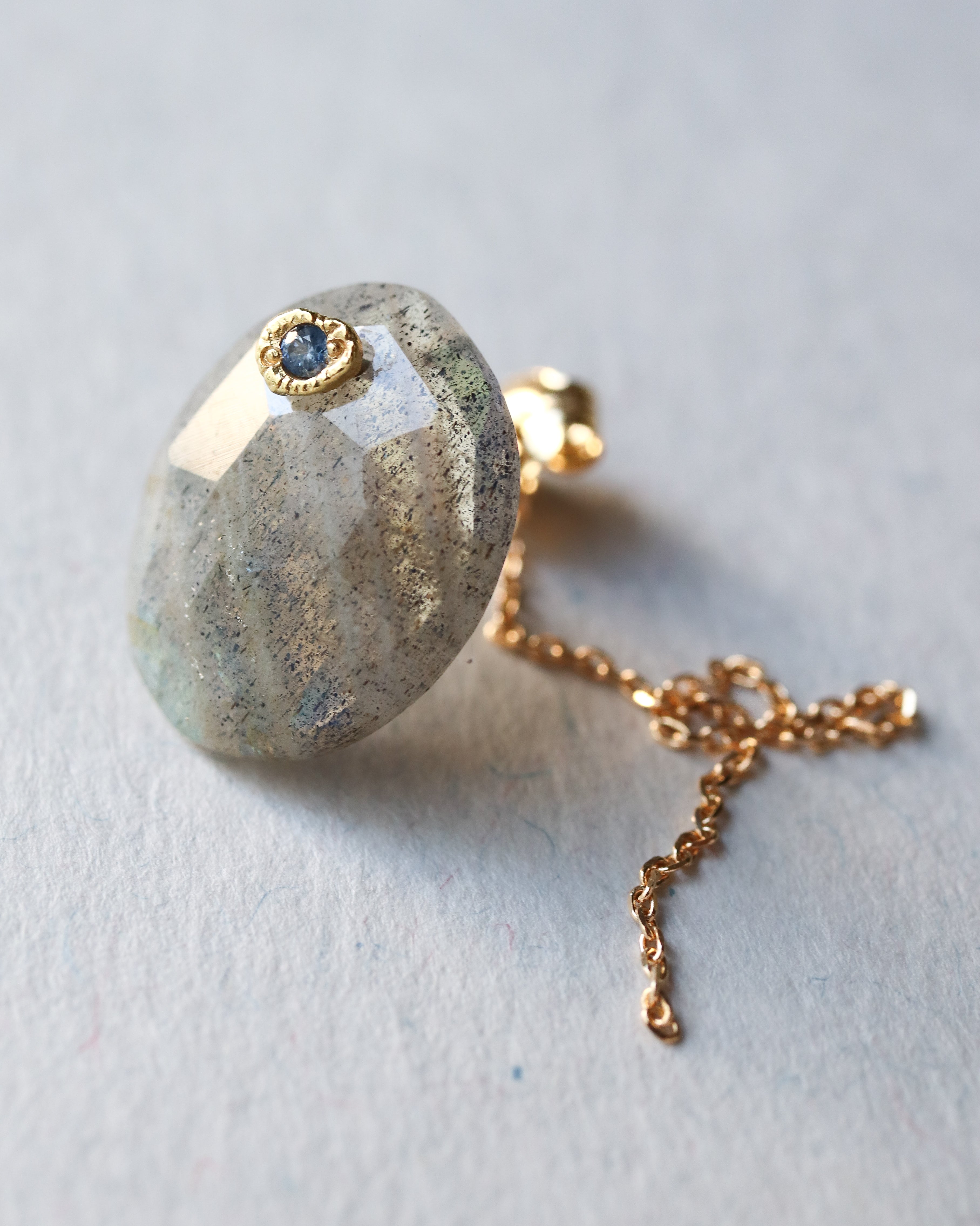 Flat Pierced Earring - Labradorite -