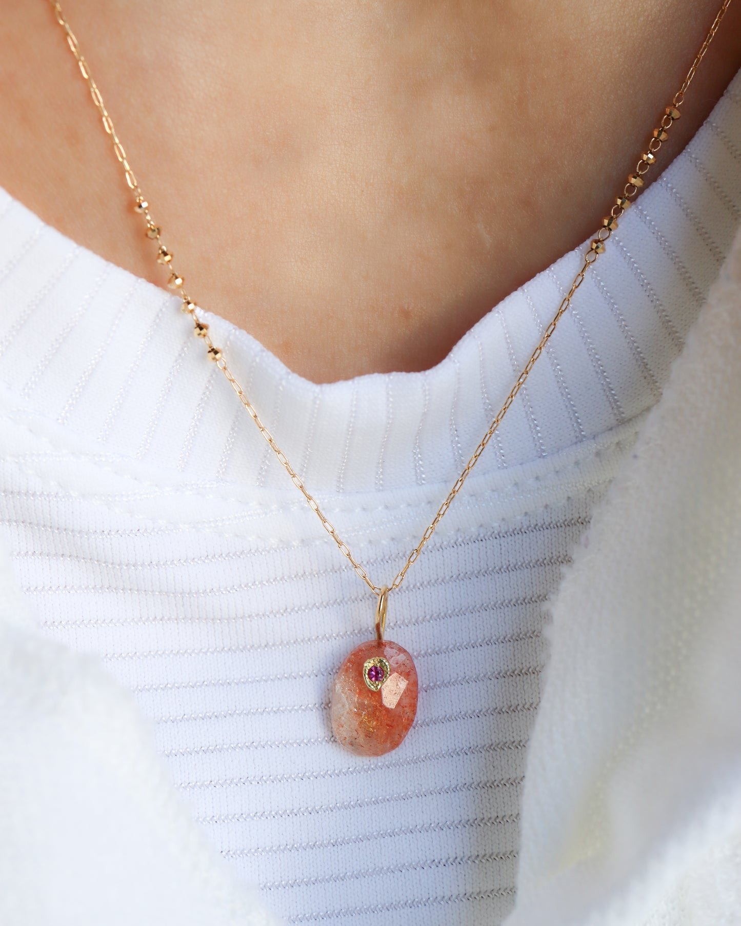 Flat Necklace - Sunstone -