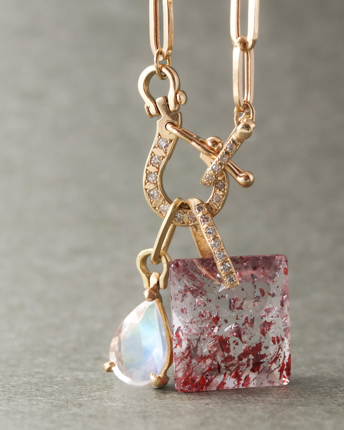 Hibiki Stone Necklace - Strawberry Quartz -