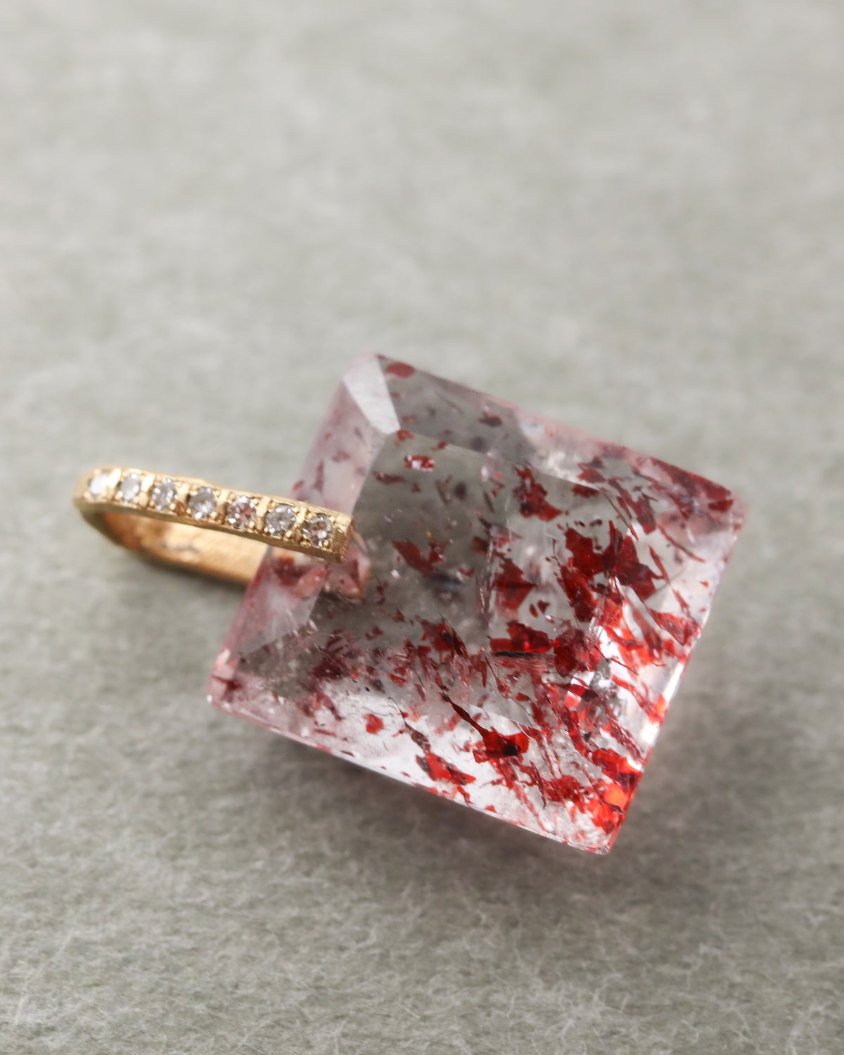 Hibiki Stone Necklace - Strawberry Quartz -