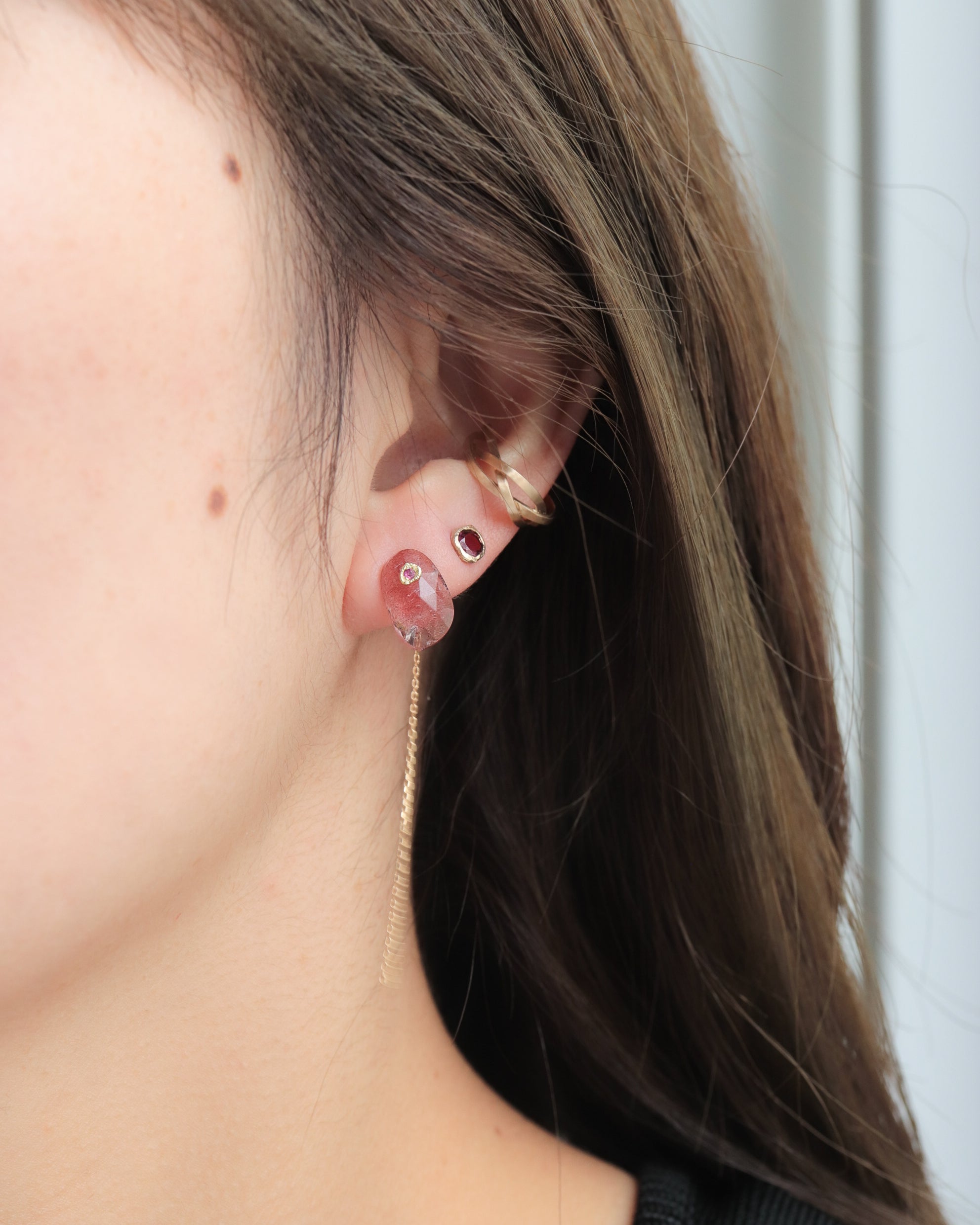 Flat Pierced Earring - Strawberry Quartz -