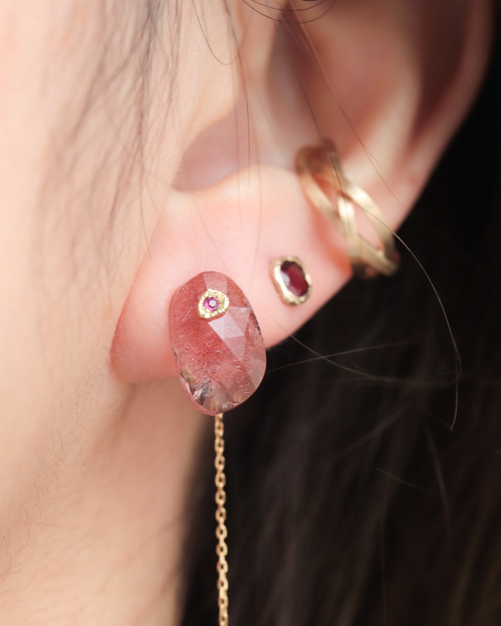 Flat Pierced Earring - Strawberry Quartz -