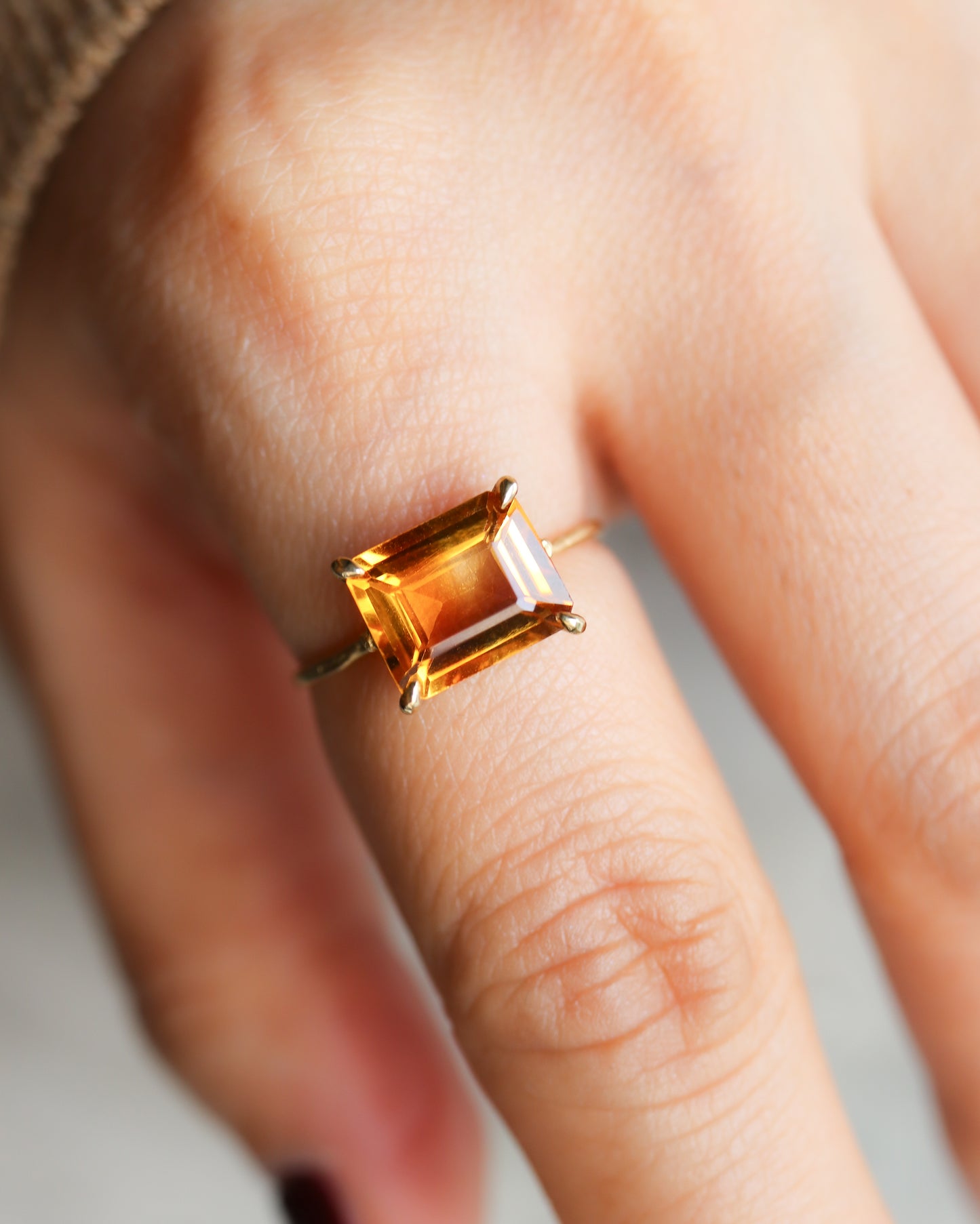 Prong Ring - Bicolor Citrine -