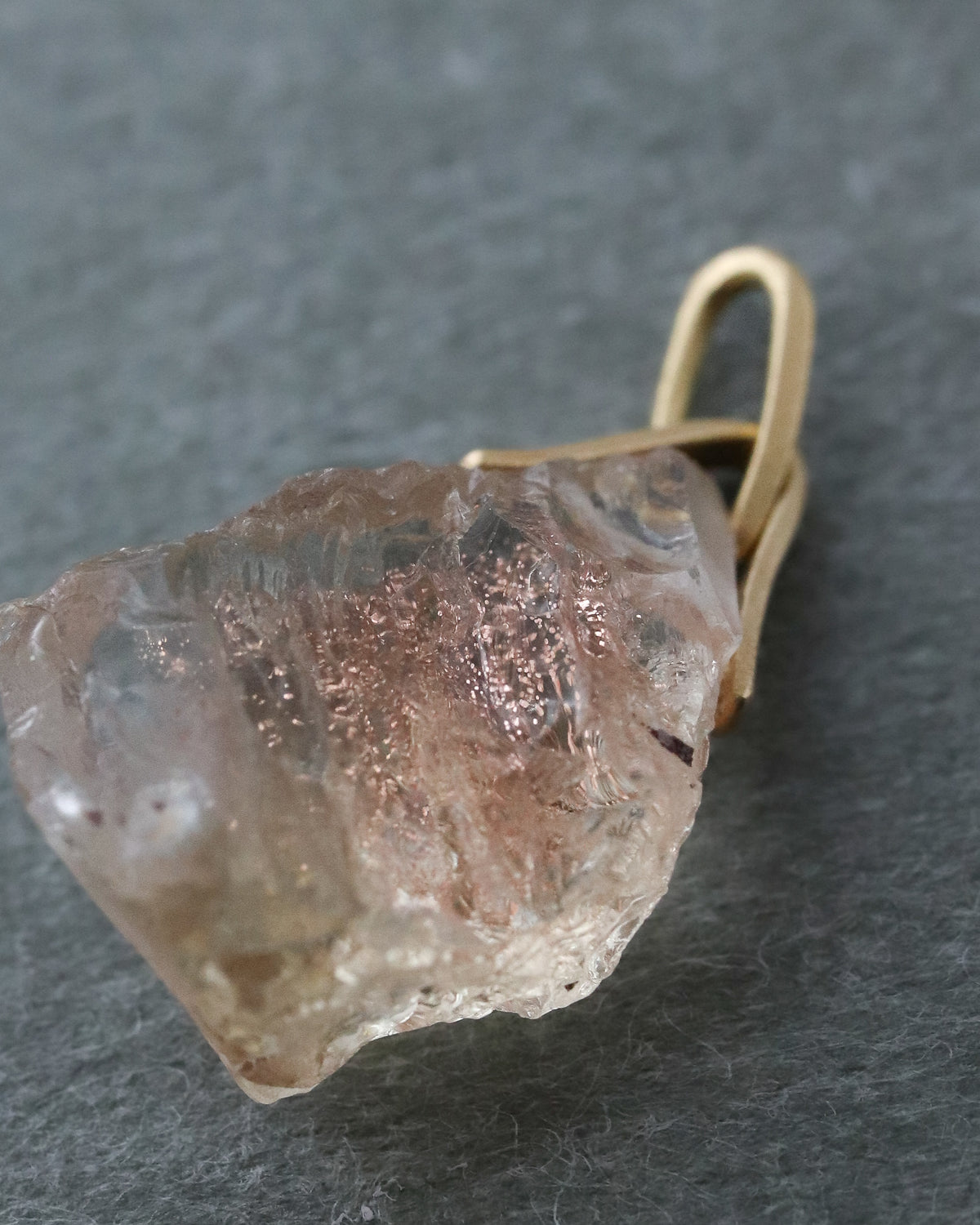 Horse Shoe Prong Necklace - Oregon Sunstone -