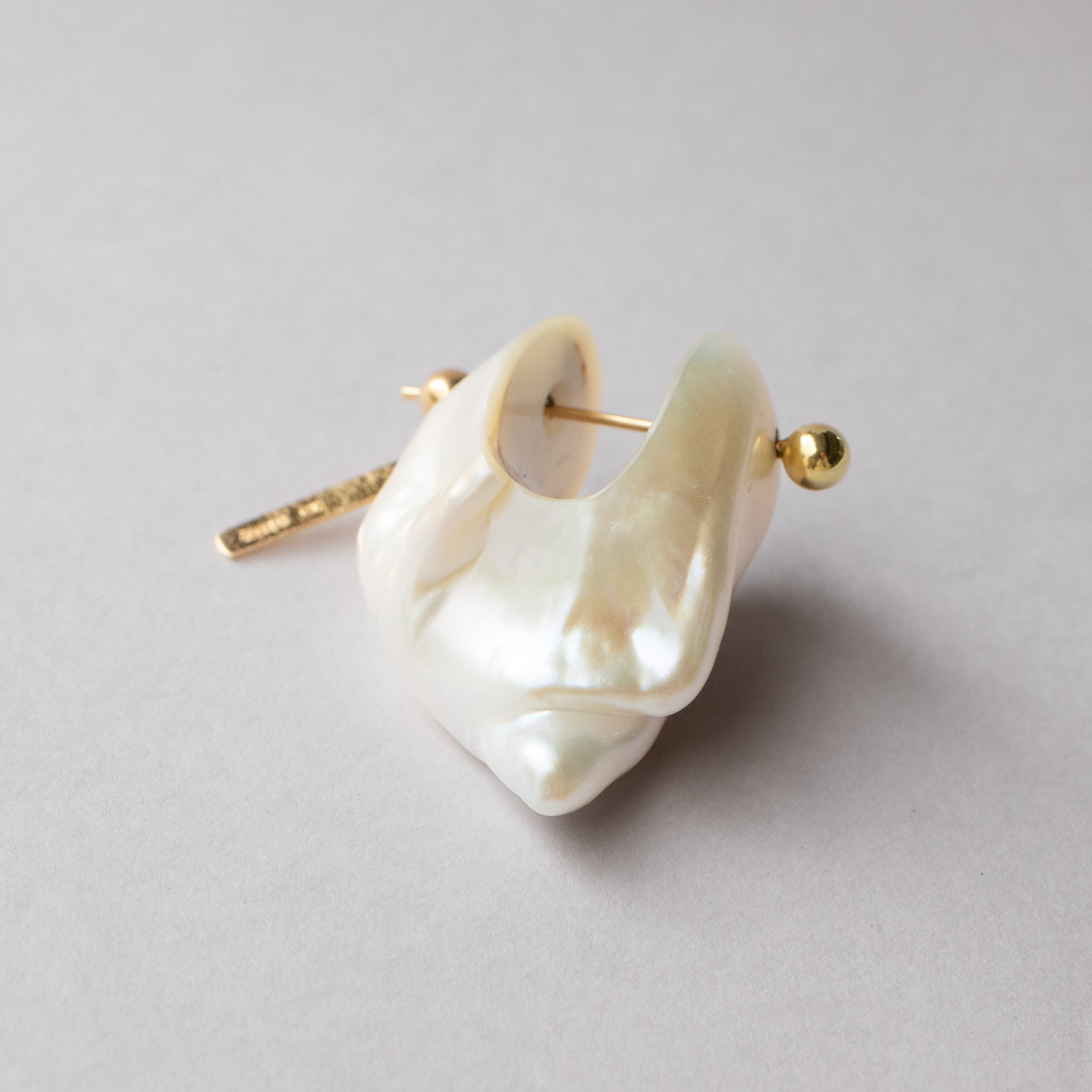Rock Pierced Earring - Freshwater baroque pearl -