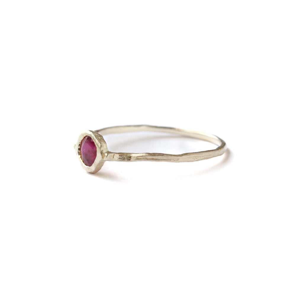 Rough Collet Ring - Ruby -