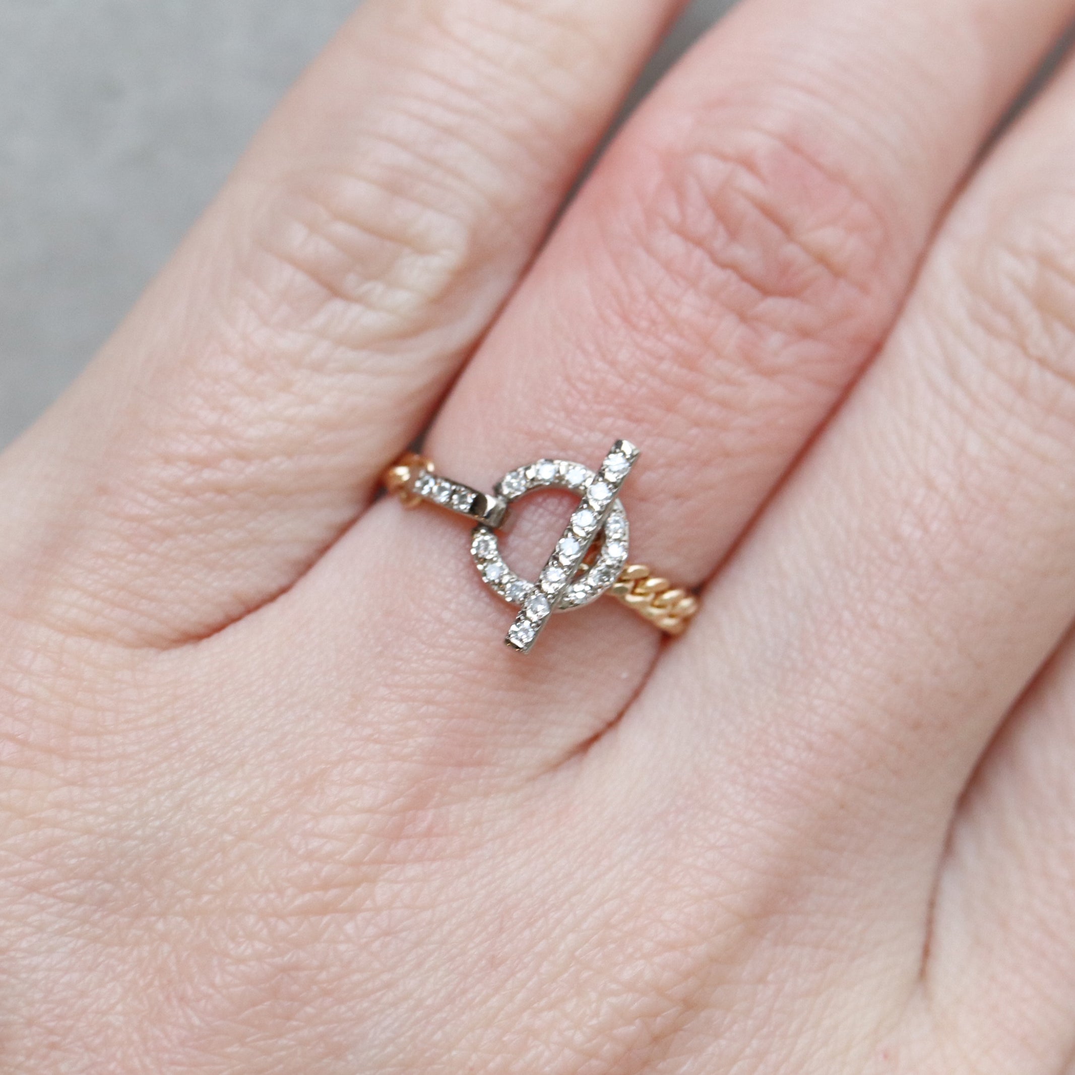 Mantel Chain Ring - Full Diamond -