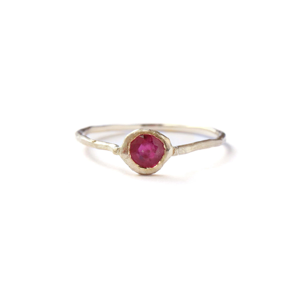 Rough Collet Ring - Ruby -