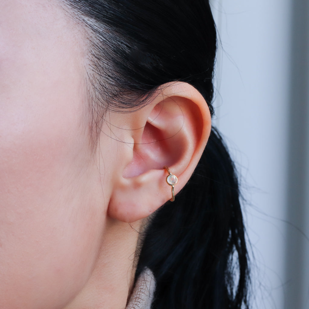 Rough Collet Ear Cuff - Rainbow Moonstone -
