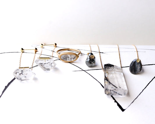 Vol.7 スパイスを効かせるモノトーンジュエリー