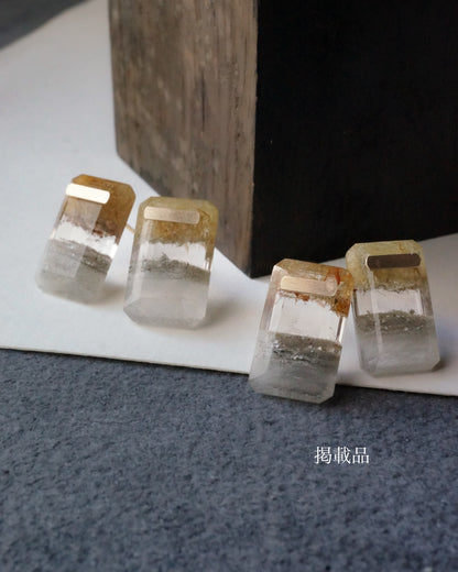 Bar stone Pierced Earring - Quartz -