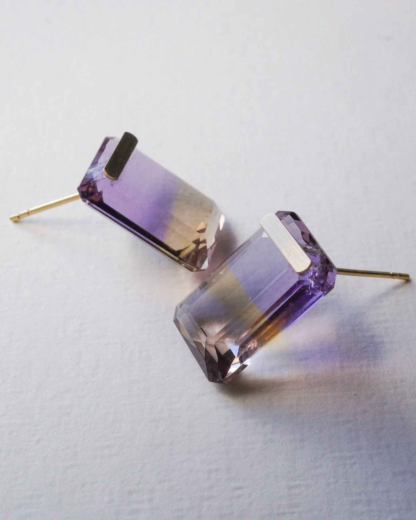 Bar stone Pierced Earring - Ametrine -