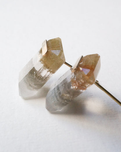 Bar stone Pierced Earring - Quartz -