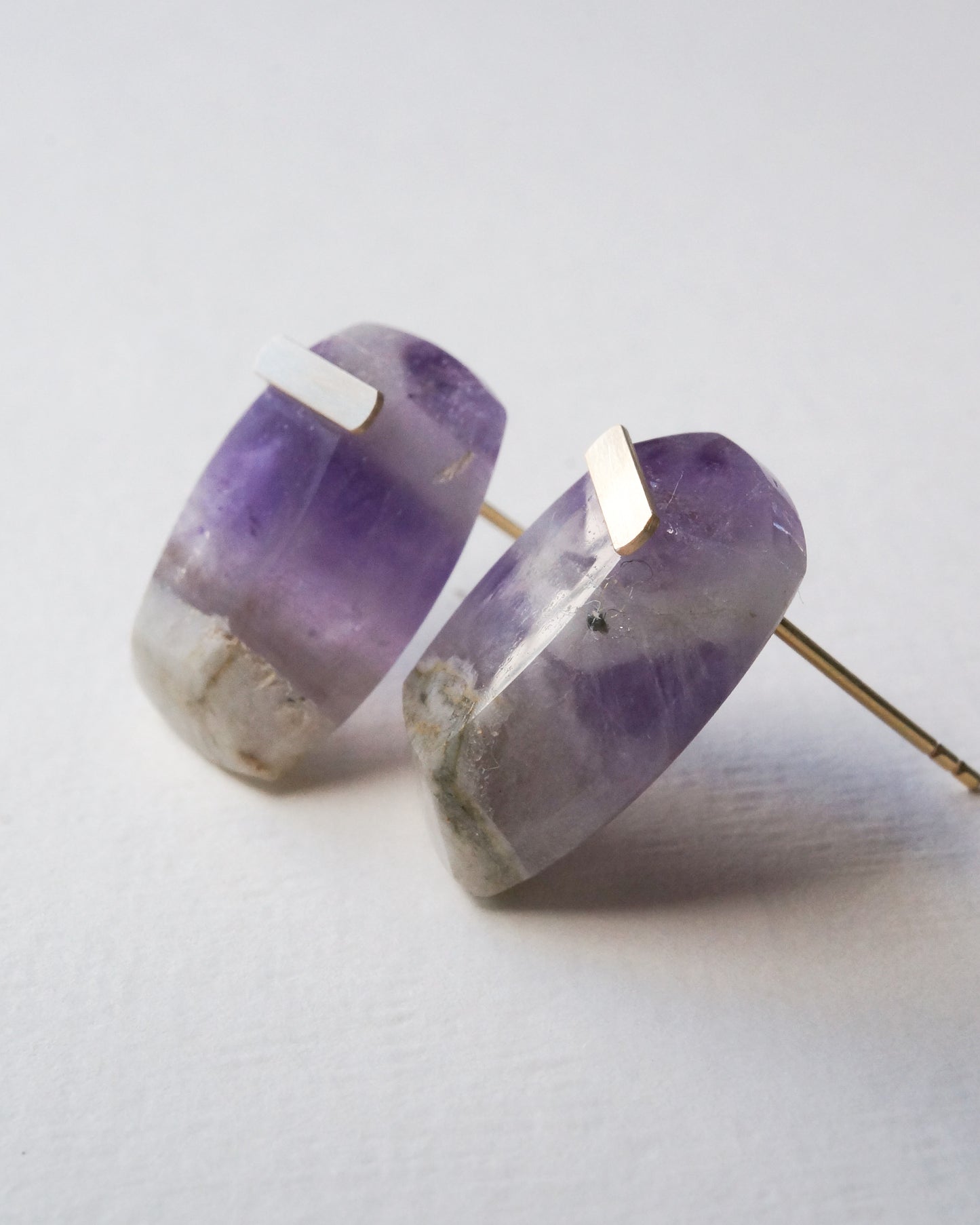 Bar stone Pierced Earring - Amethyst -