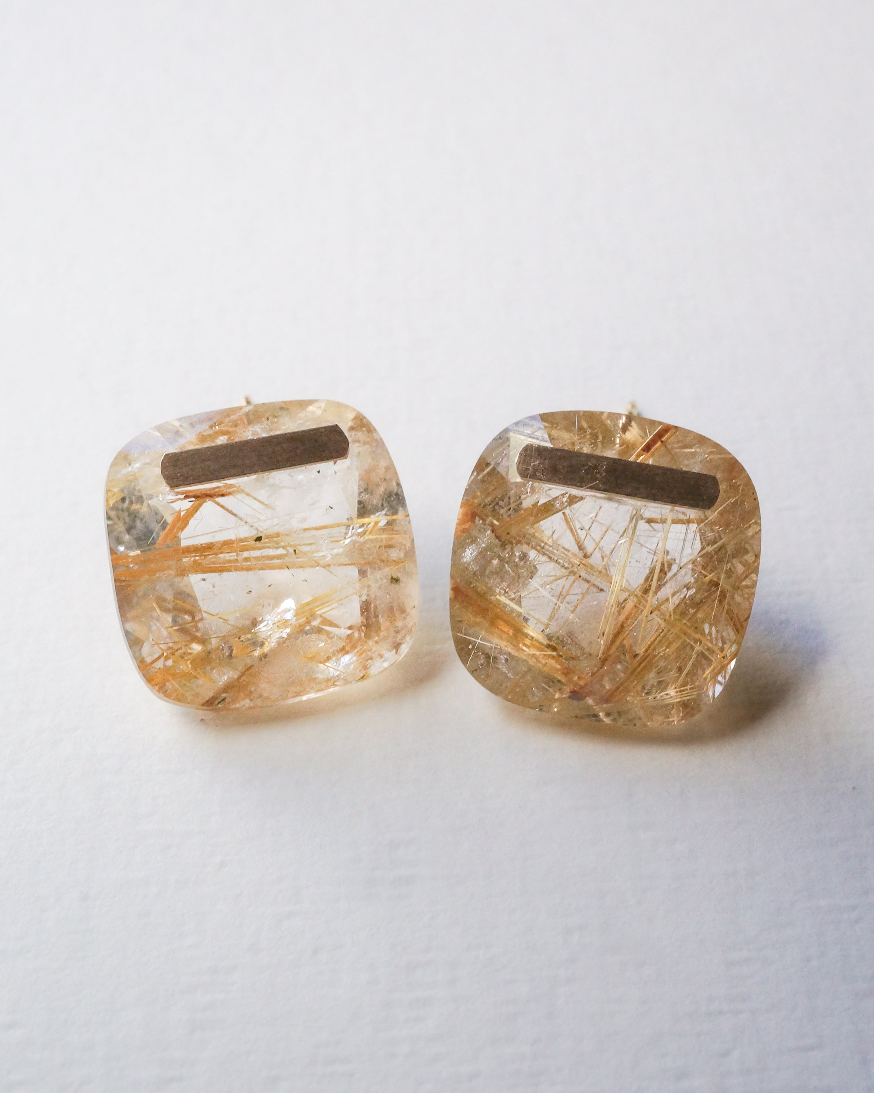 Bar stone Pierced Earring - Golden Rutilated Quartz - – MONAKA