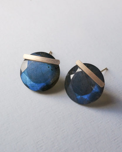 Bar stone Pierced Earring - Labradorite -