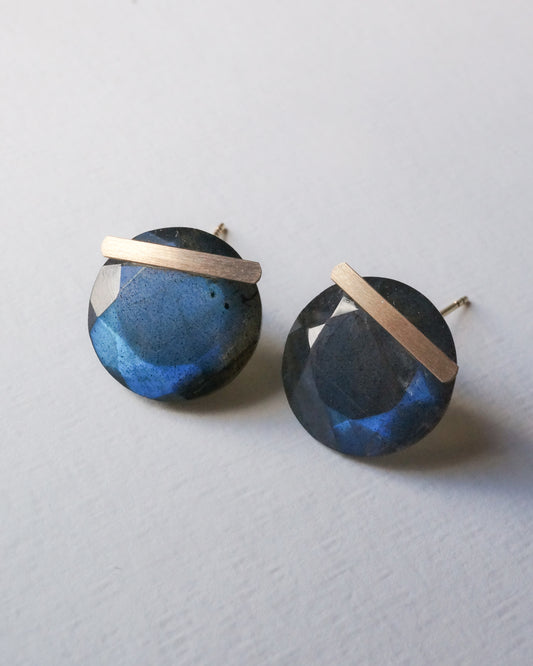 Bar stone Pierced Earring - Labradorite -