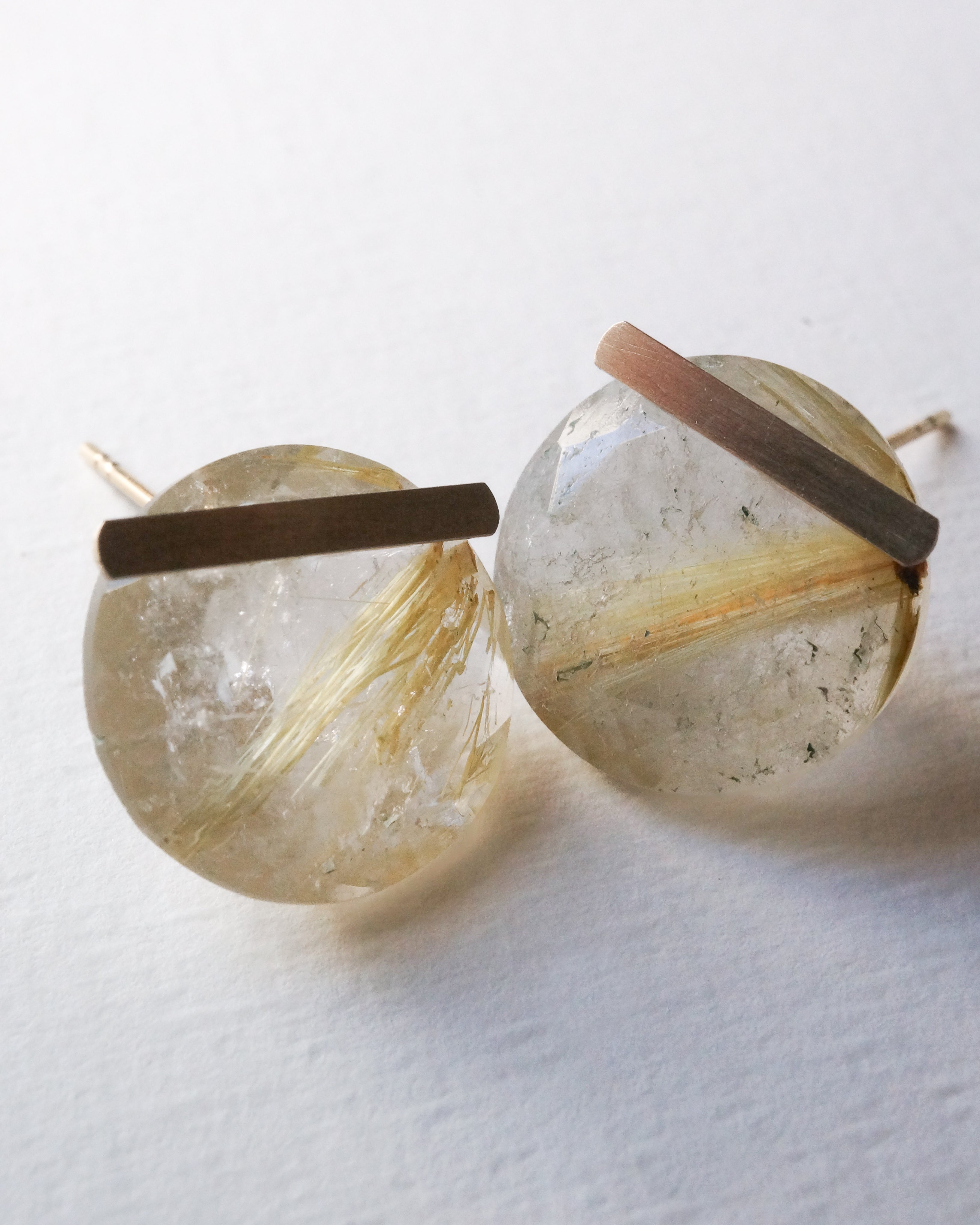 Bar stone Pierced Earring - Golden Rutilated Quartz - – MONAKA