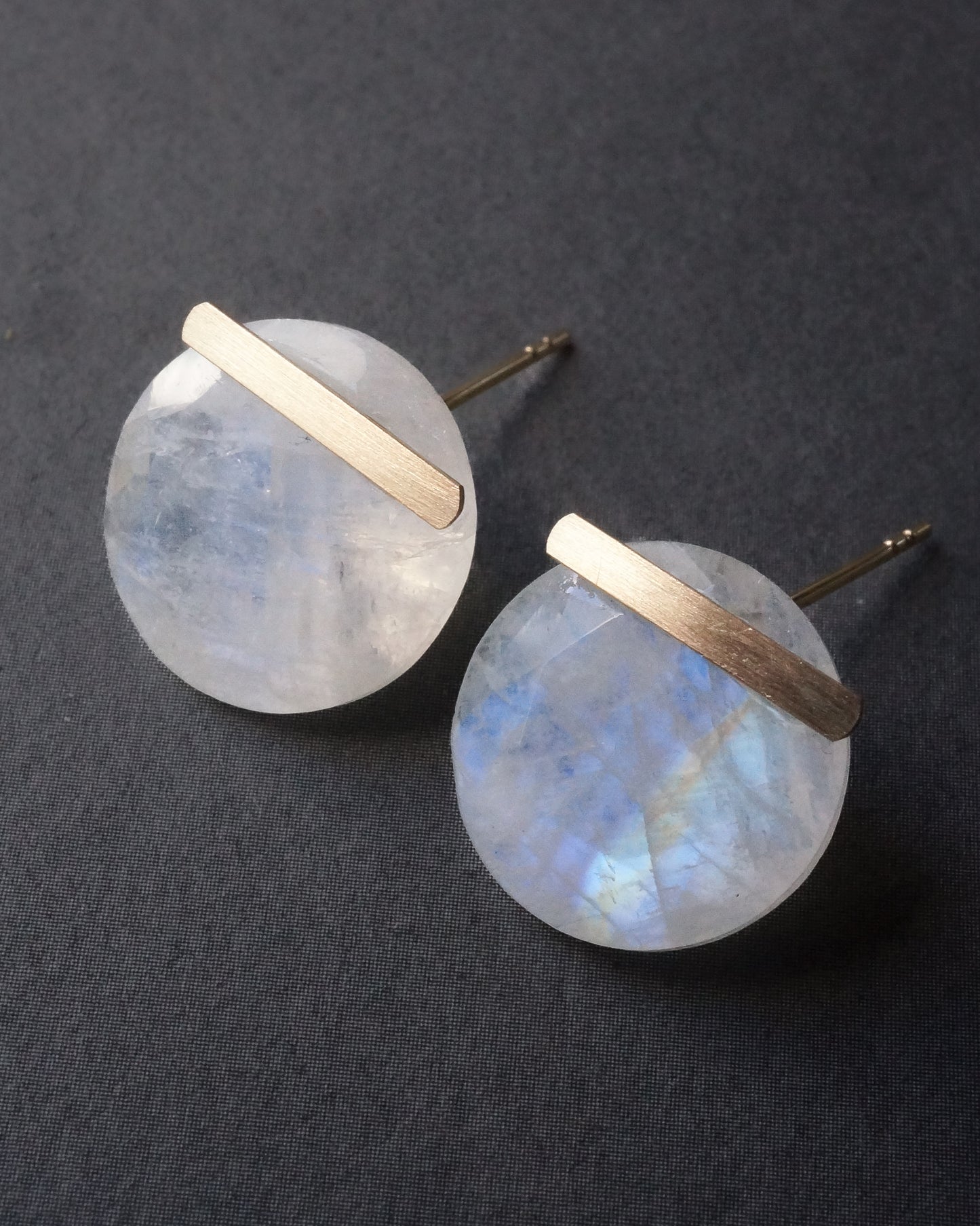 Bar stone Pierced Earring - Rainbow Moon Stone -