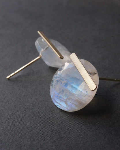Bar stone Pierced Earring - Rainbow Moon Stone -