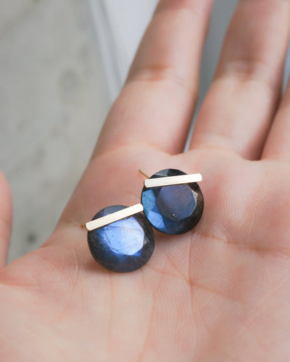 Bar stone Pierced Earring - Labradorite -