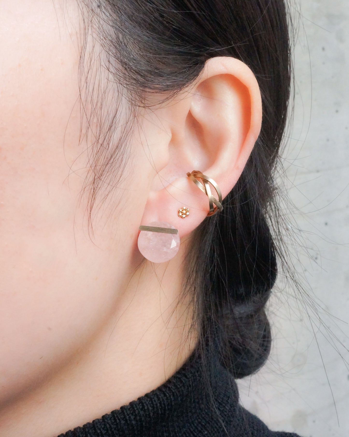 Bar stone Pierced Earring - Morganite -