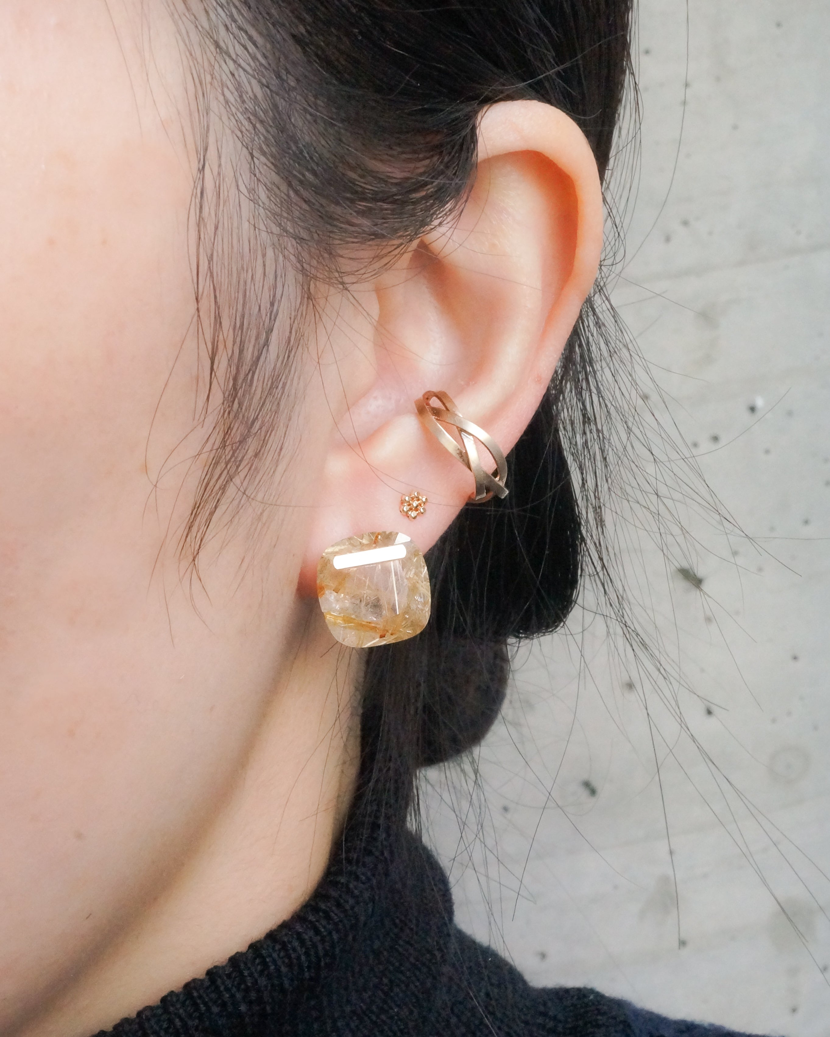 Bar stone Pierced Earring - Golden Rutilated Quartz - – MONAKA