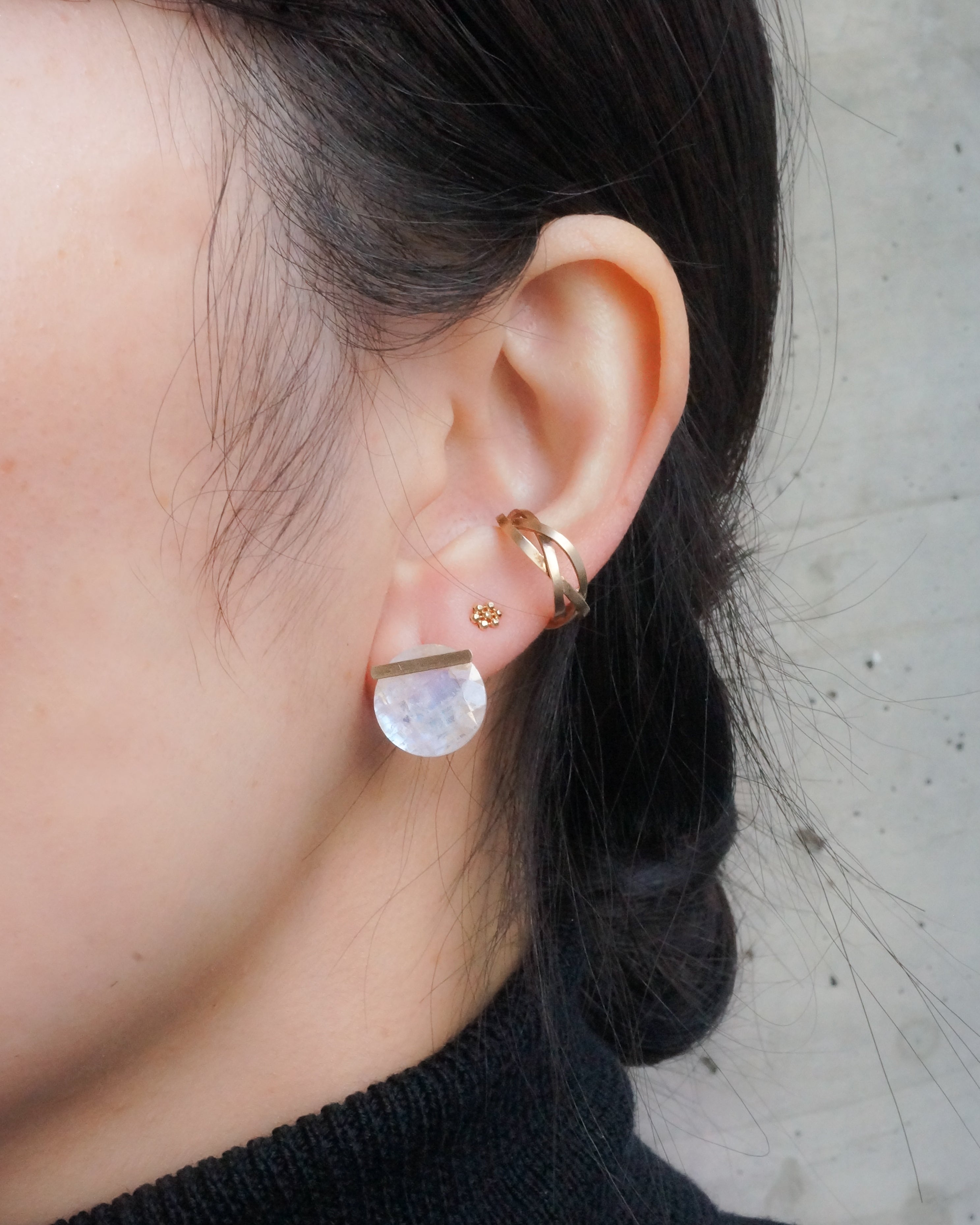 Bar stone Pierced Earring - Rainbow Moon Stone - – MONAKA jewellery