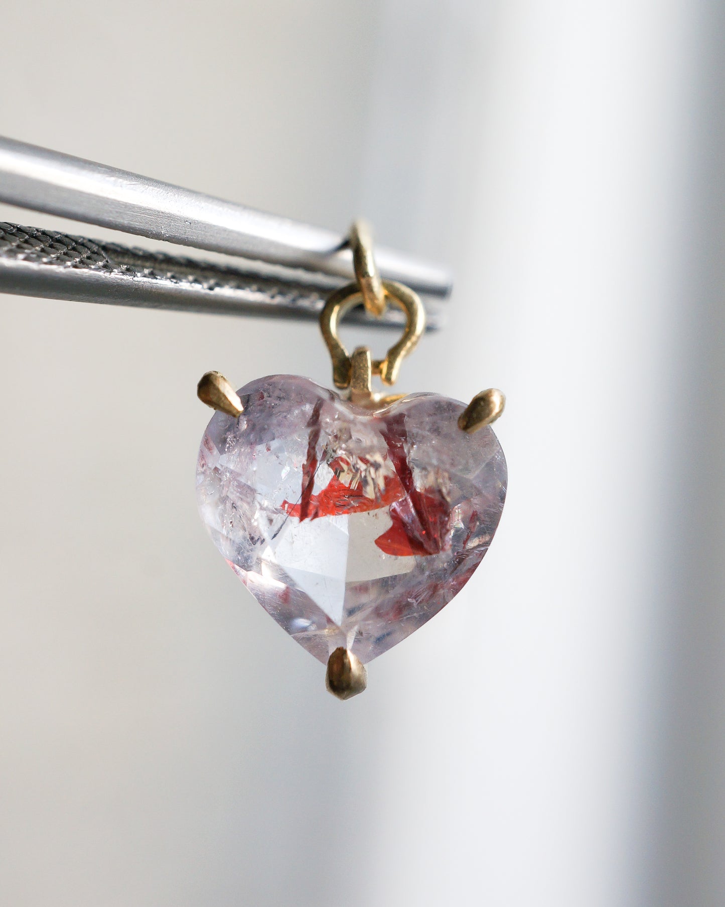 HorseShoe prong Necklace  - Strawberry Quartz -