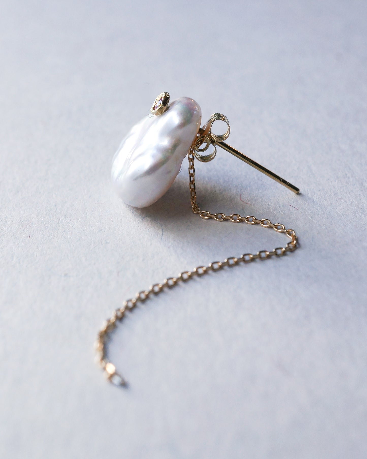 Flat Pierced Earring - Keshi Pearl -