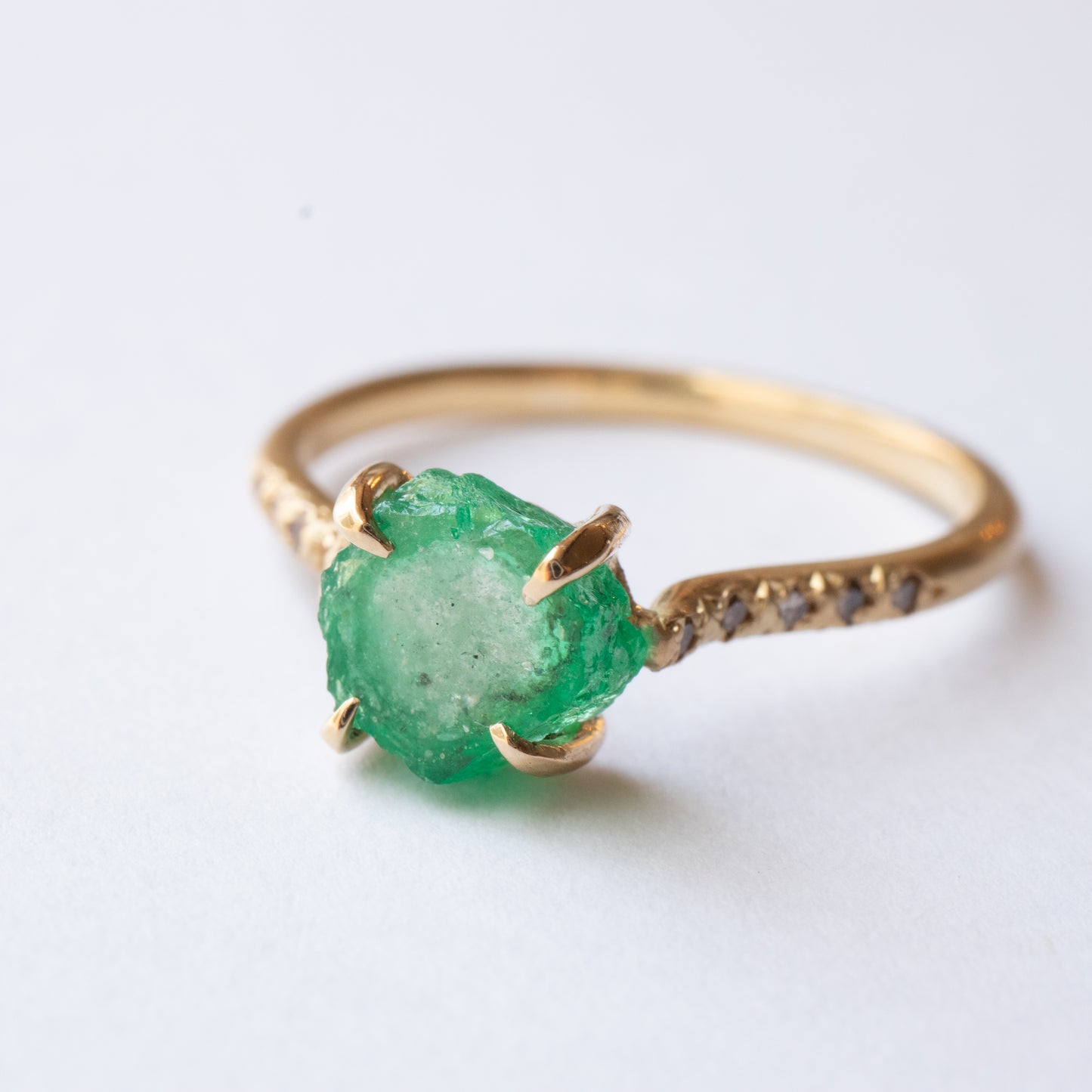 Prong Ring - Emerald Diamond -